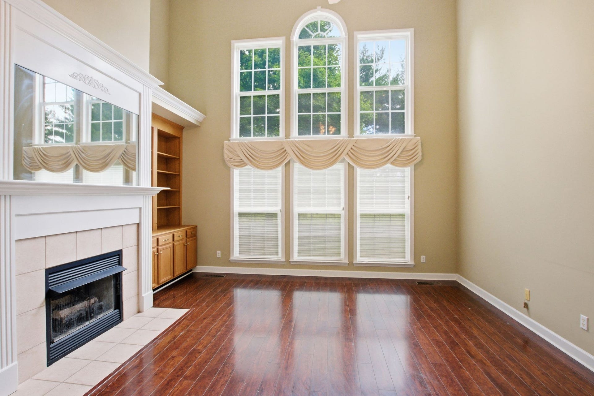 1823 Azure Way, Murfreesboro, TN 37128 1823 Azure Way, Murfreesboro, TN 37128