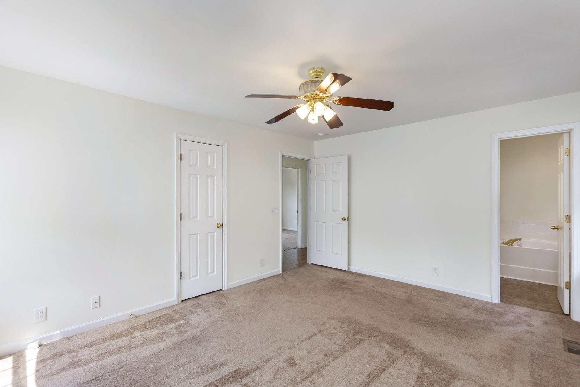 647 Durrett Dr, Nashville, TN 37211 647 Durrett Dr, Nashville, TN 37211