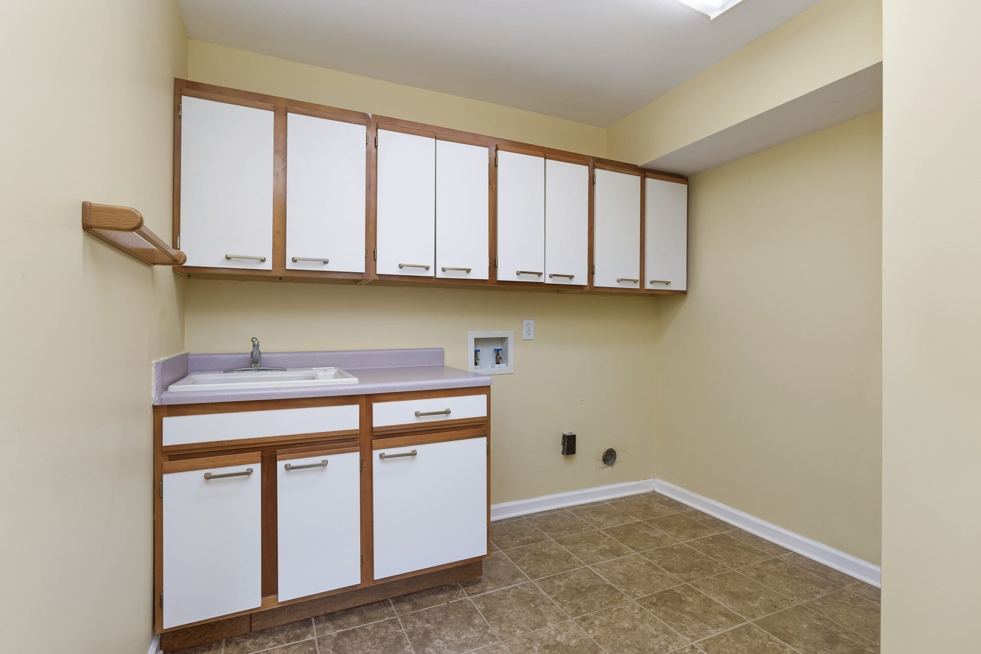 647 Durrett Dr, Nashville, TN 37211 647 Durrett Dr, Nashville, TN 37211