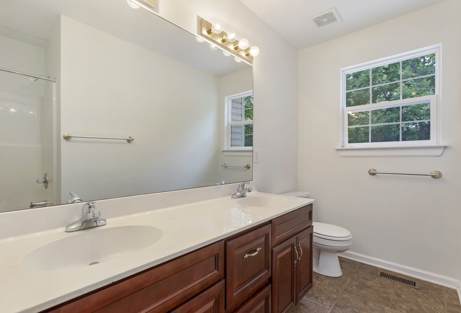 647 Durrett Dr, Nashville, TN 37211 647 Durrett Dr, Nashville, TN 37211