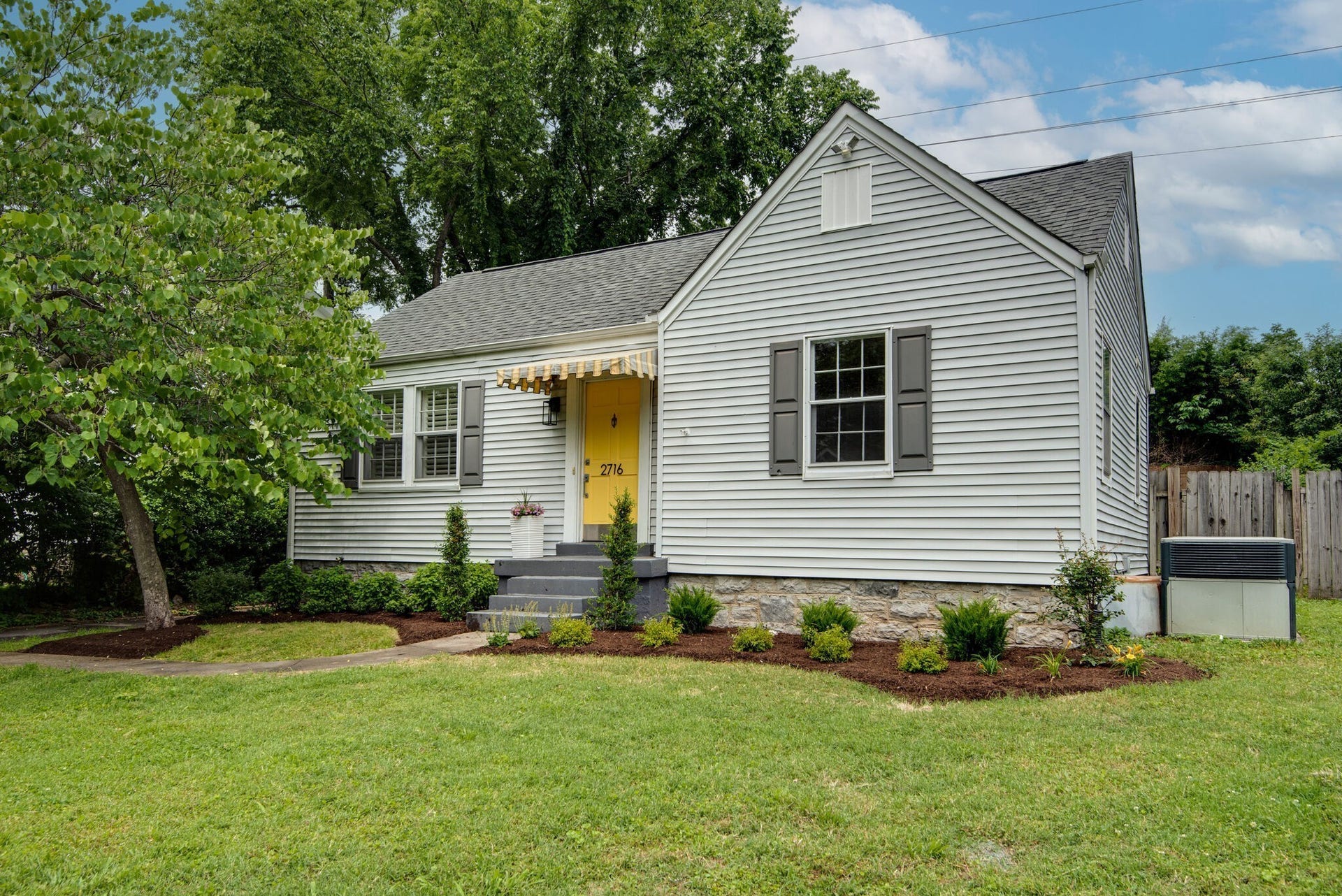 2716 Sharondale Ct, Nashville, TN 37215