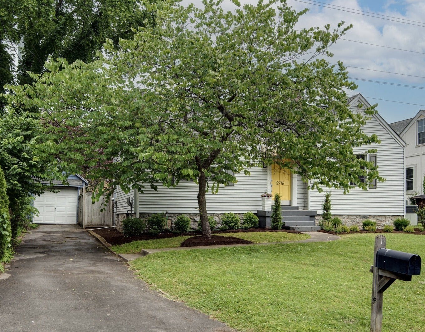 2716 Sharondale Ct, Nashville, TN 37215