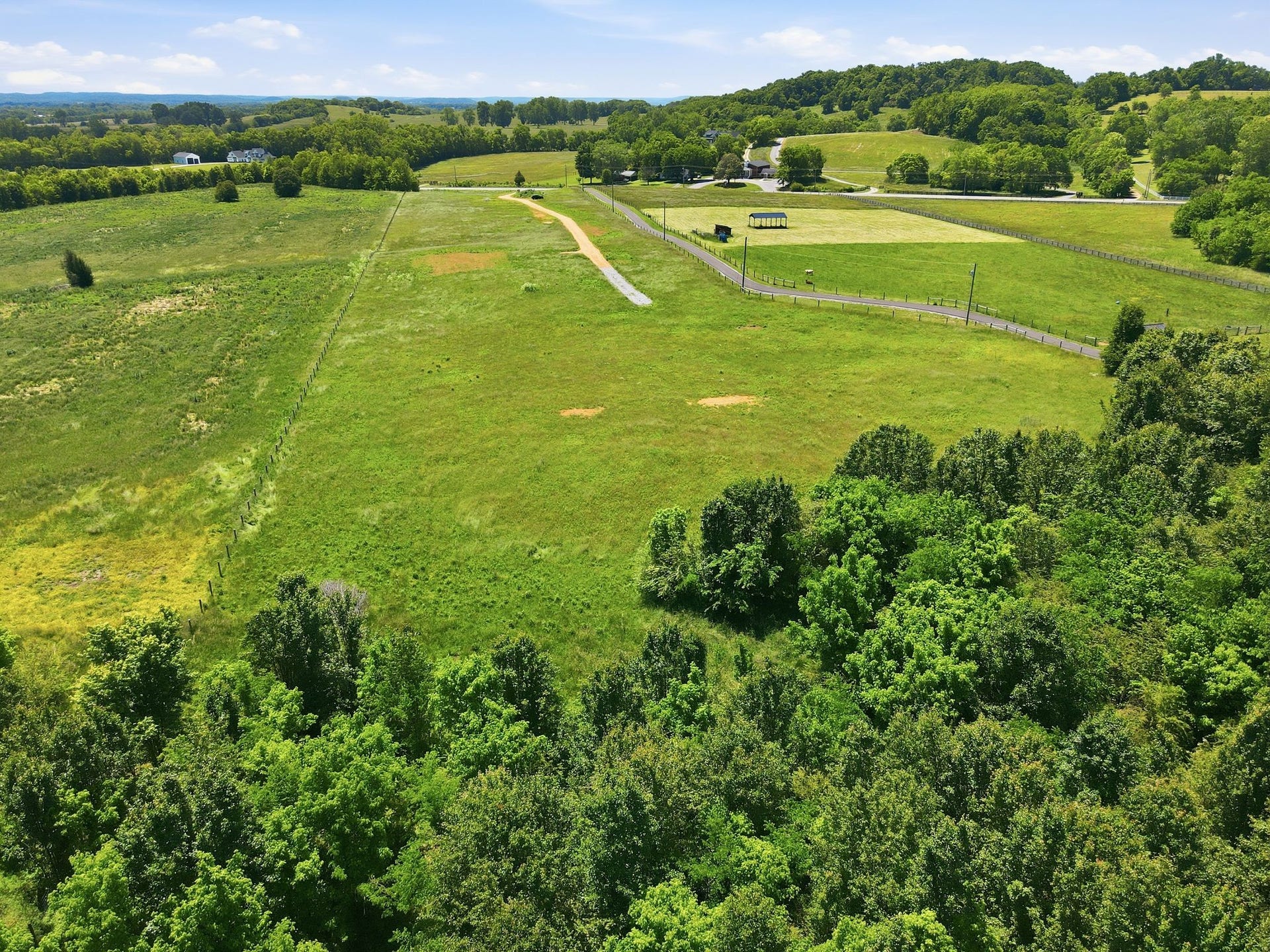 2600 Williamsport Pike, Columbia, TN 38401 2600 Williamsport Pike, Columbia, TN 38401