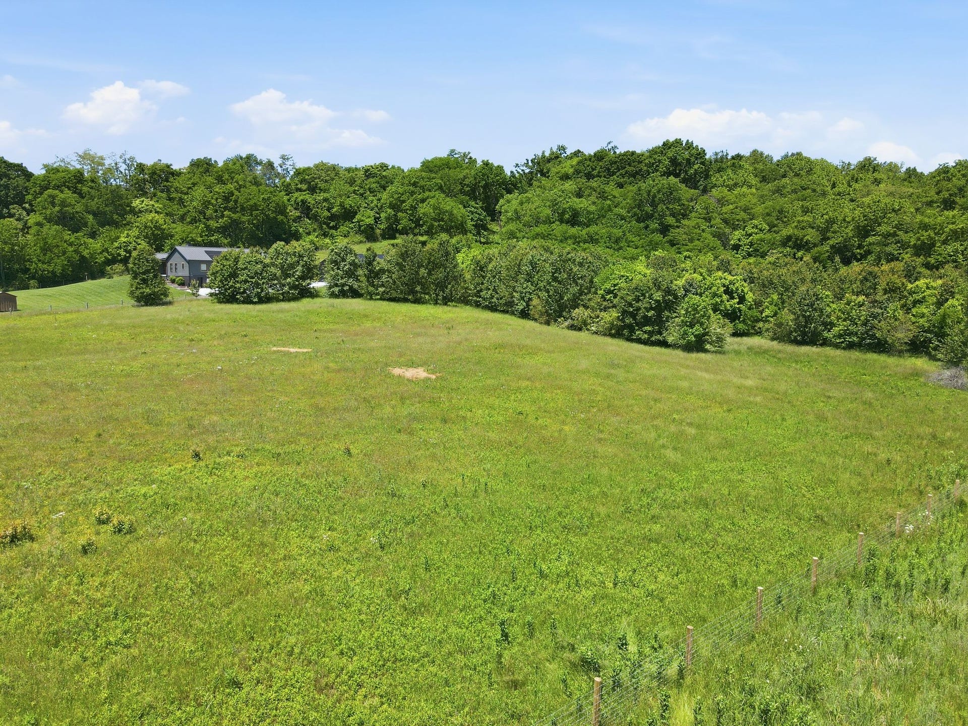 2600 Williamsport Pike, Columbia, TN 38401 2600 Williamsport Pike, Columbia, TN 38401