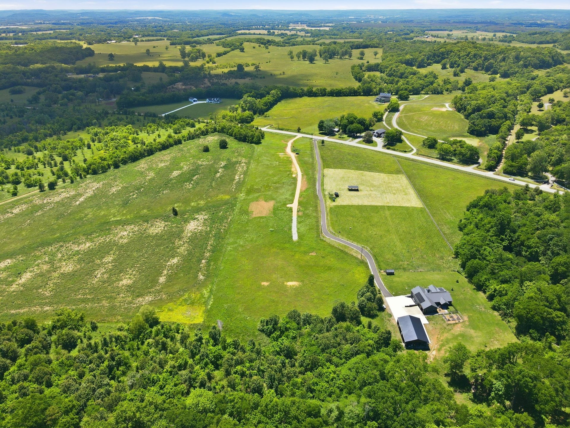 2600 Williamsport Pike, Columbia, TN 38401 2600 Williamsport Pike, Columbia, TN 38401