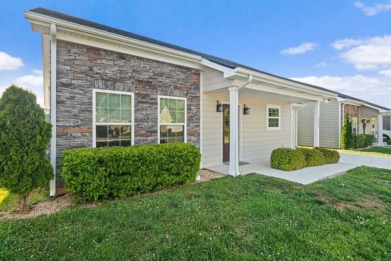 122 Nichols Dr, Woodbury, TN 37190 122 Nichols Dr, Woodbury, TN 37190