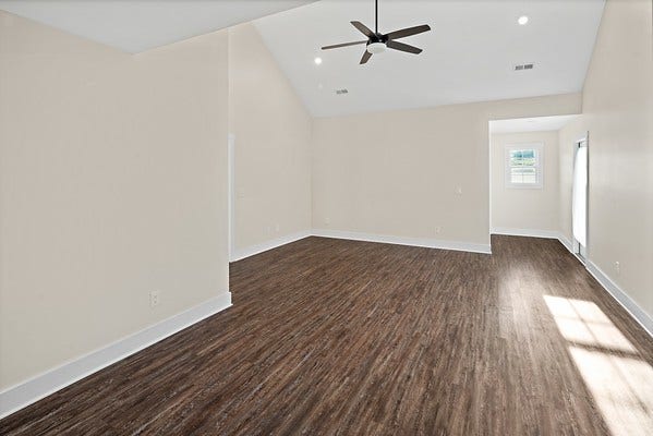 122 Nichols Dr, Woodbury, TN 37190 122 Nichols Dr, Woodbury, TN 37190