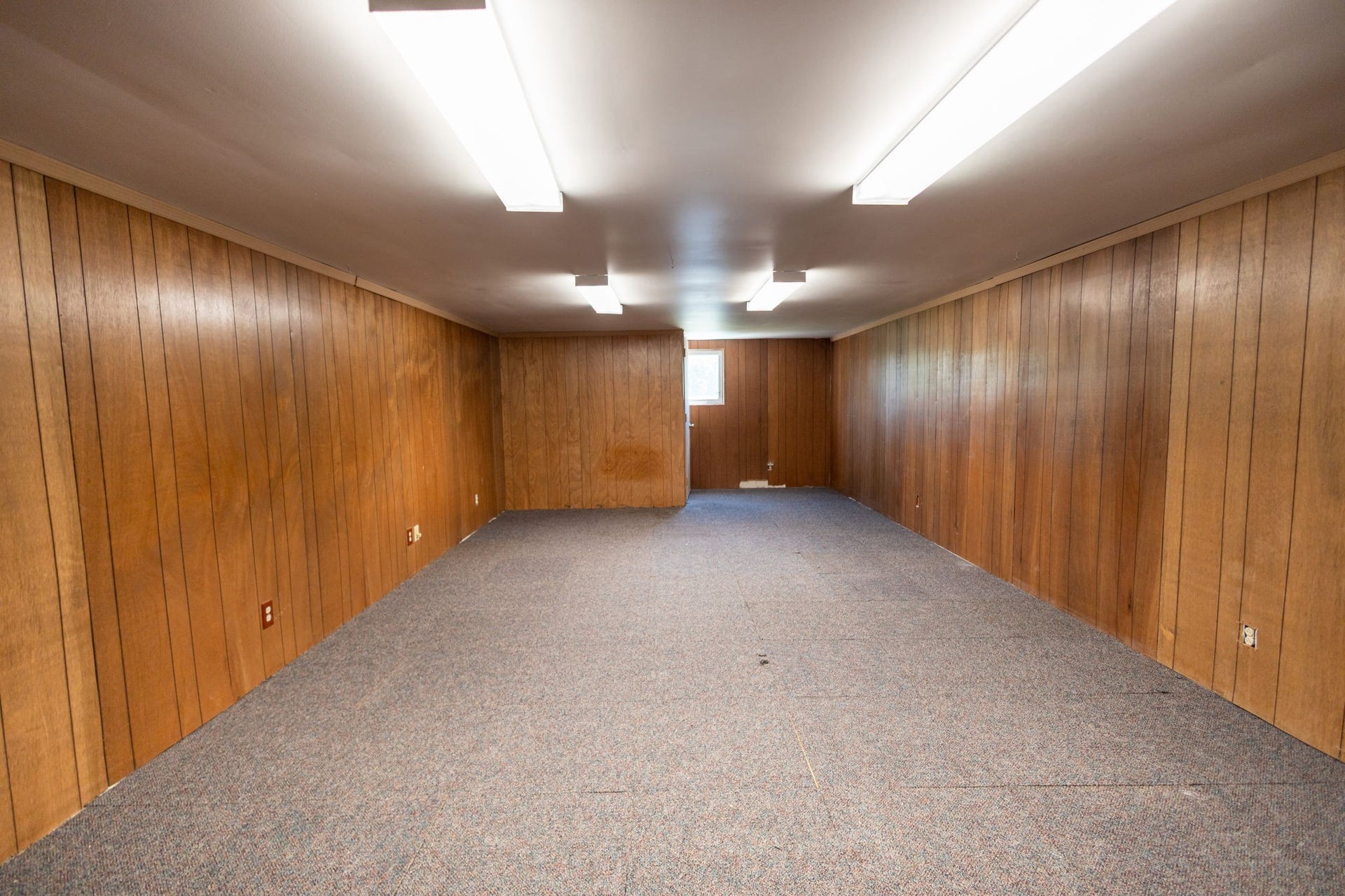 2932 Midland Rd, Shelbyville, TN 37160 2932 Midland Rd, Shelbyville, TN 37160