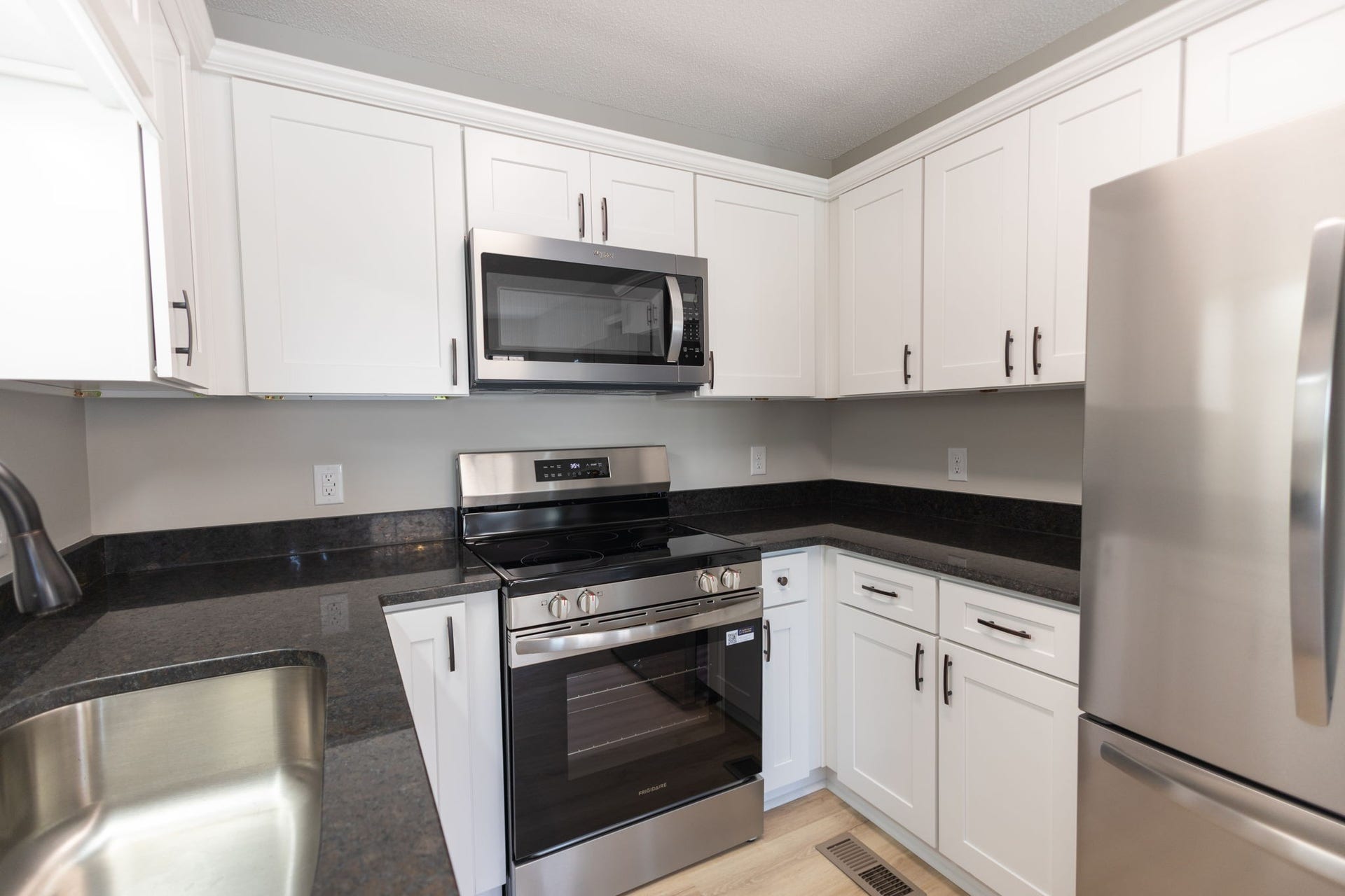 2932 Midland Rd, Shelbyville, TN 37160 2932 Midland Rd, Shelbyville, TN 37160