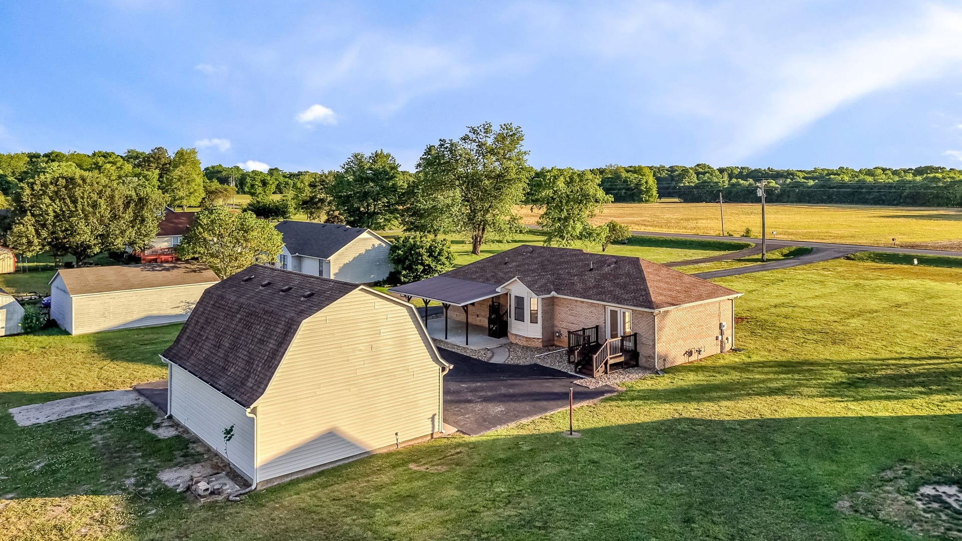 2932 Midland Rd, Shelbyville, TN 37160 2932 Midland Rd, Shelbyville, TN 37160