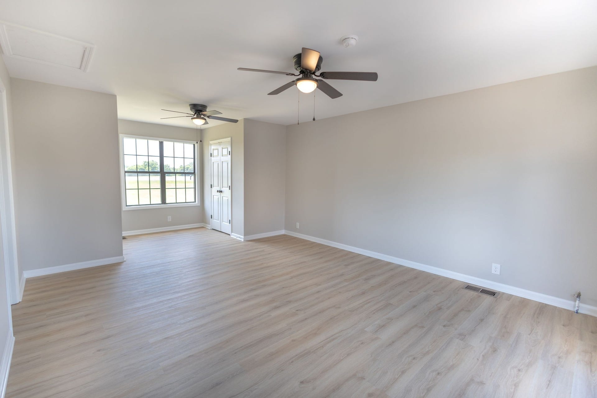2932 Midland Rd, Shelbyville, TN 37160 2932 Midland Rd, Shelbyville, TN 37160