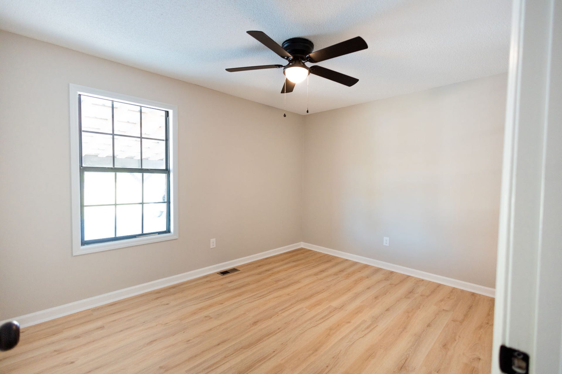 2932 Midland Rd, Shelbyville, TN 37160 2932 Midland Rd, Shelbyville, TN 37160