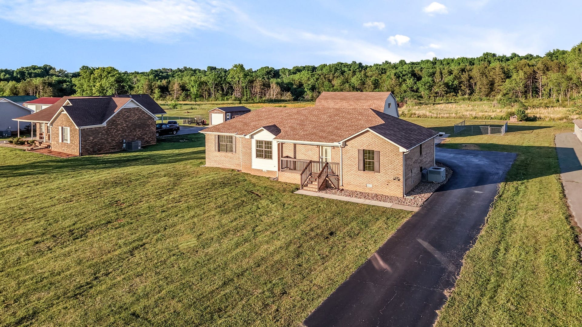 2932 Midland Rd, Shelbyville, TN 37160 2932 Midland Rd, Shelbyville, TN 37160