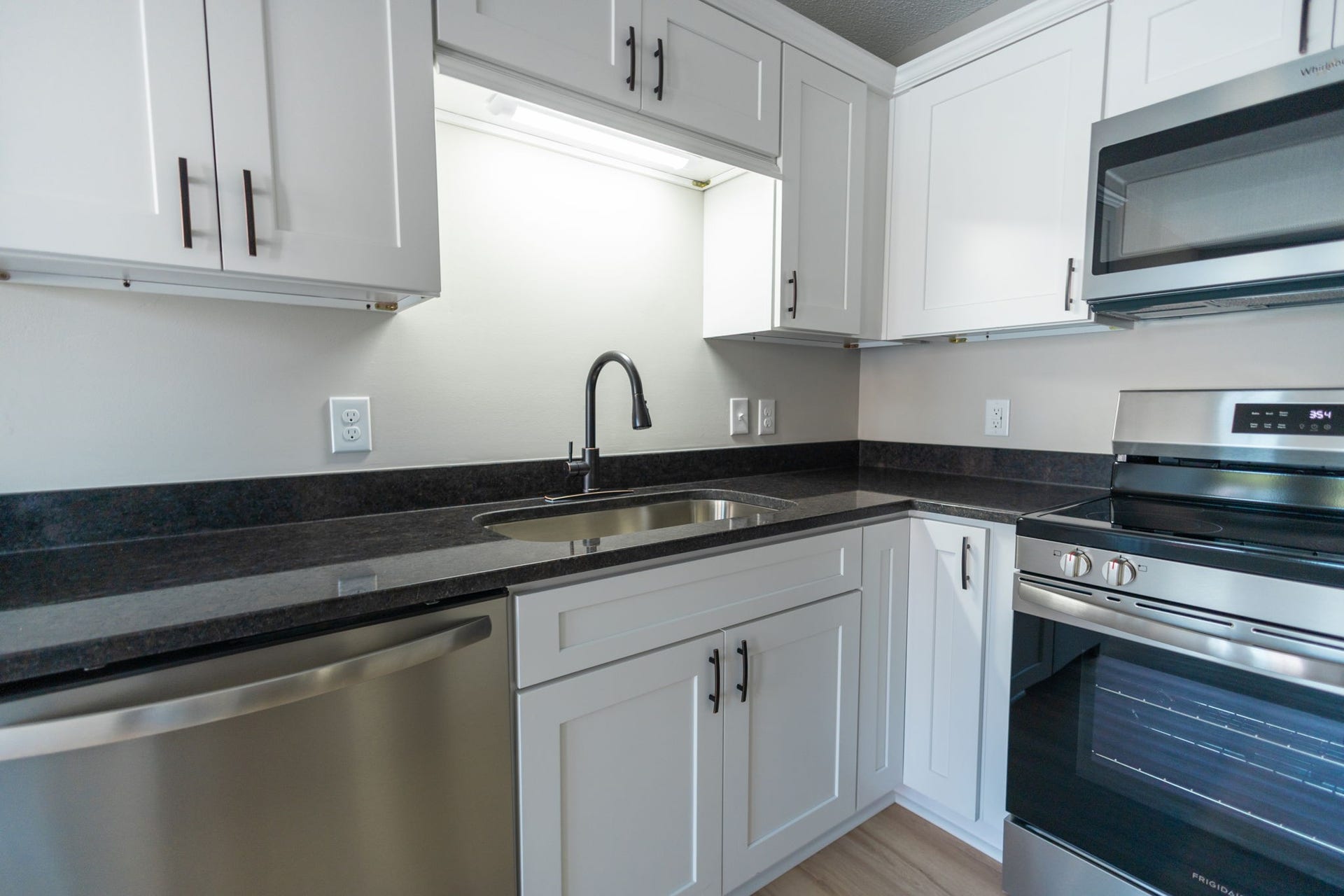2932 Midland Rd, Shelbyville, TN 37160 2932 Midland Rd, Shelbyville, TN 37160