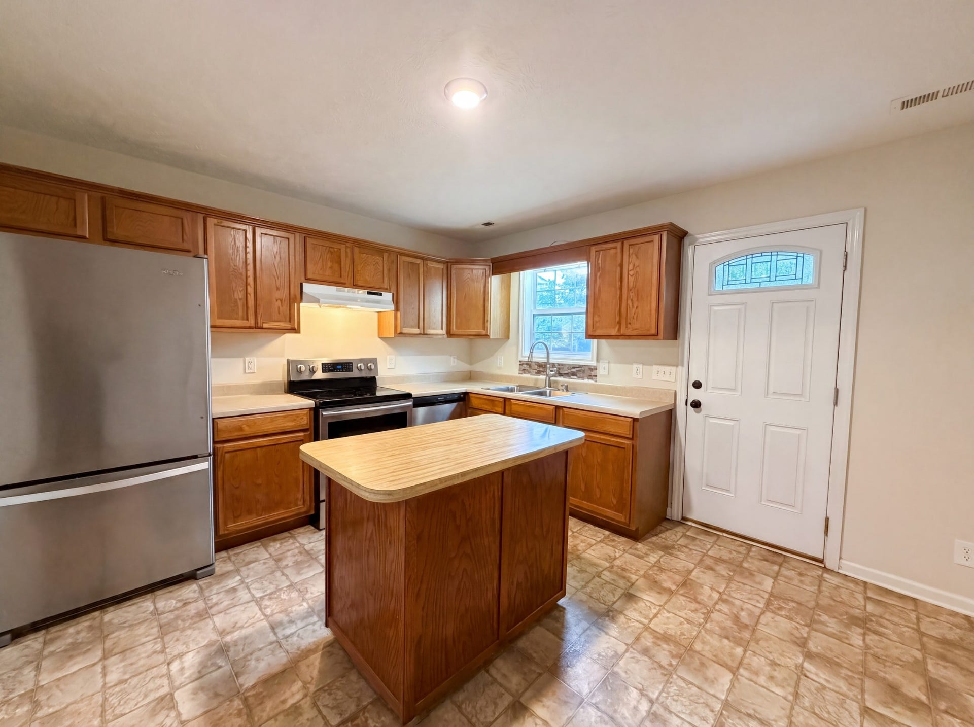 300 Fairway Grn, Shelbyville, TN 37160 300 Fairway Grn, Shelbyville, TN 37160