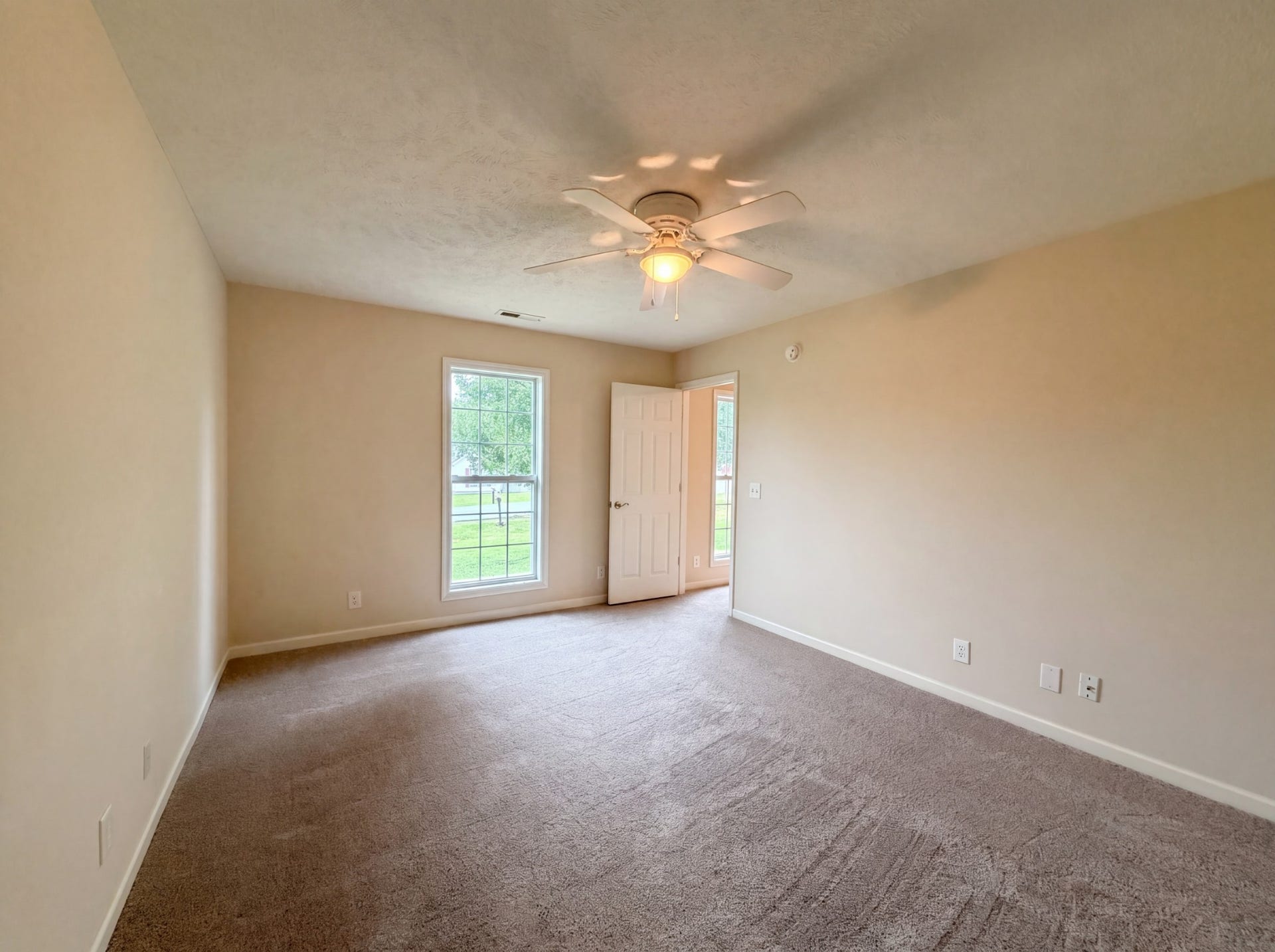 300 Fairway Grn, Shelbyville, TN 37160 300 Fairway Grn, Shelbyville, TN 37160