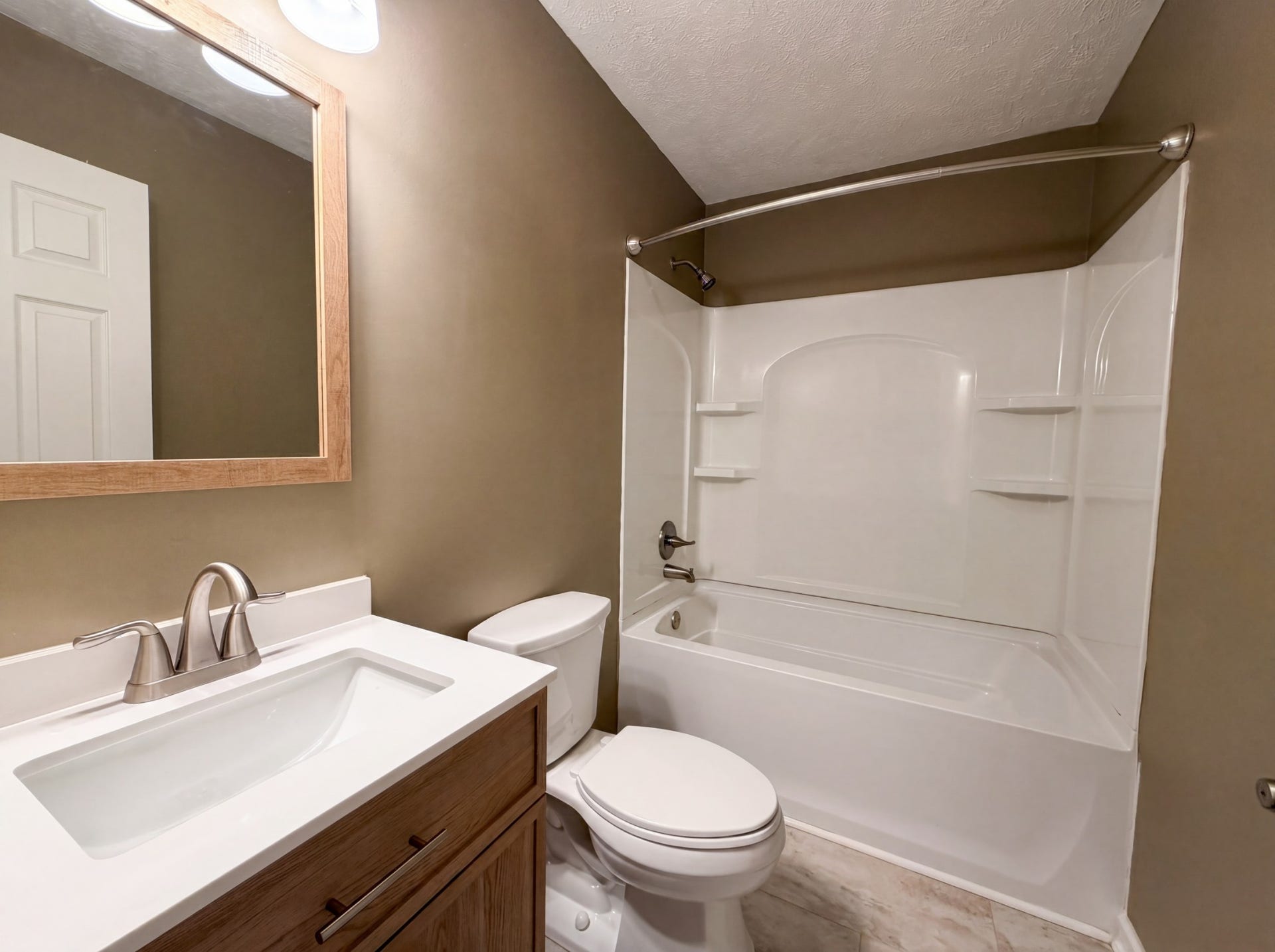 300 Fairway Grn, Shelbyville, TN 37160 300 Fairway Grn, Shelbyville, TN 37160