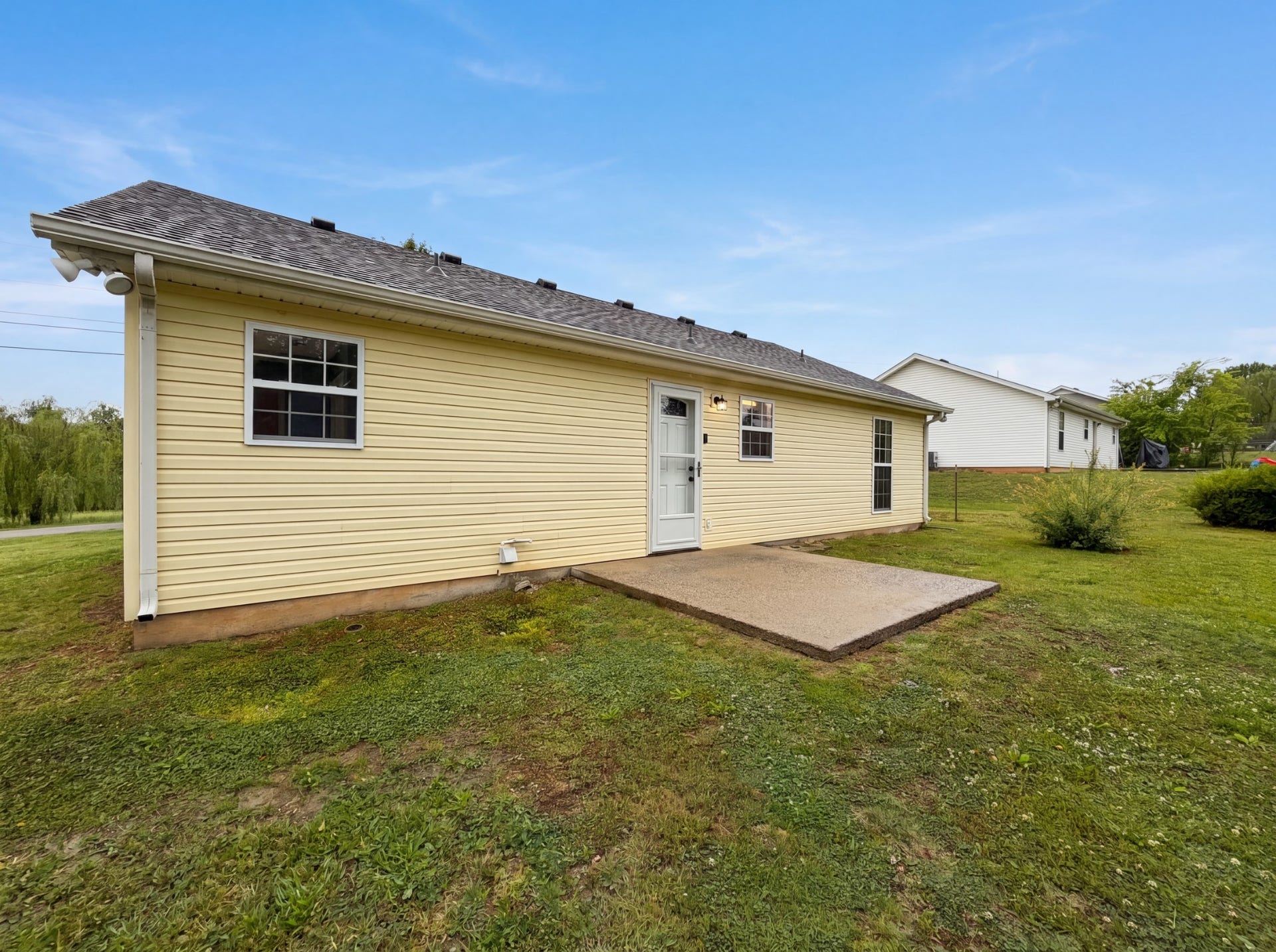 300 Fairway Grn, Shelbyville, TN 37160 300 Fairway Grn, Shelbyville, TN 37160