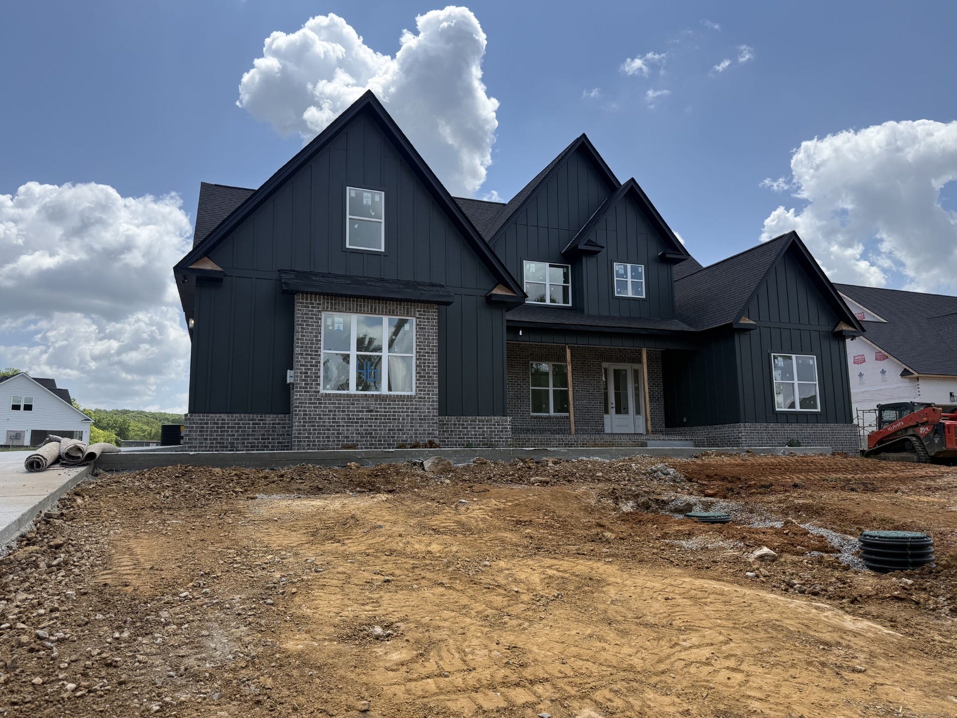 2712 Canton Dr, Murfreesboro, TN 37129 Beautiful new home by Surrey Homes featuring brick and Hardie board exterior.