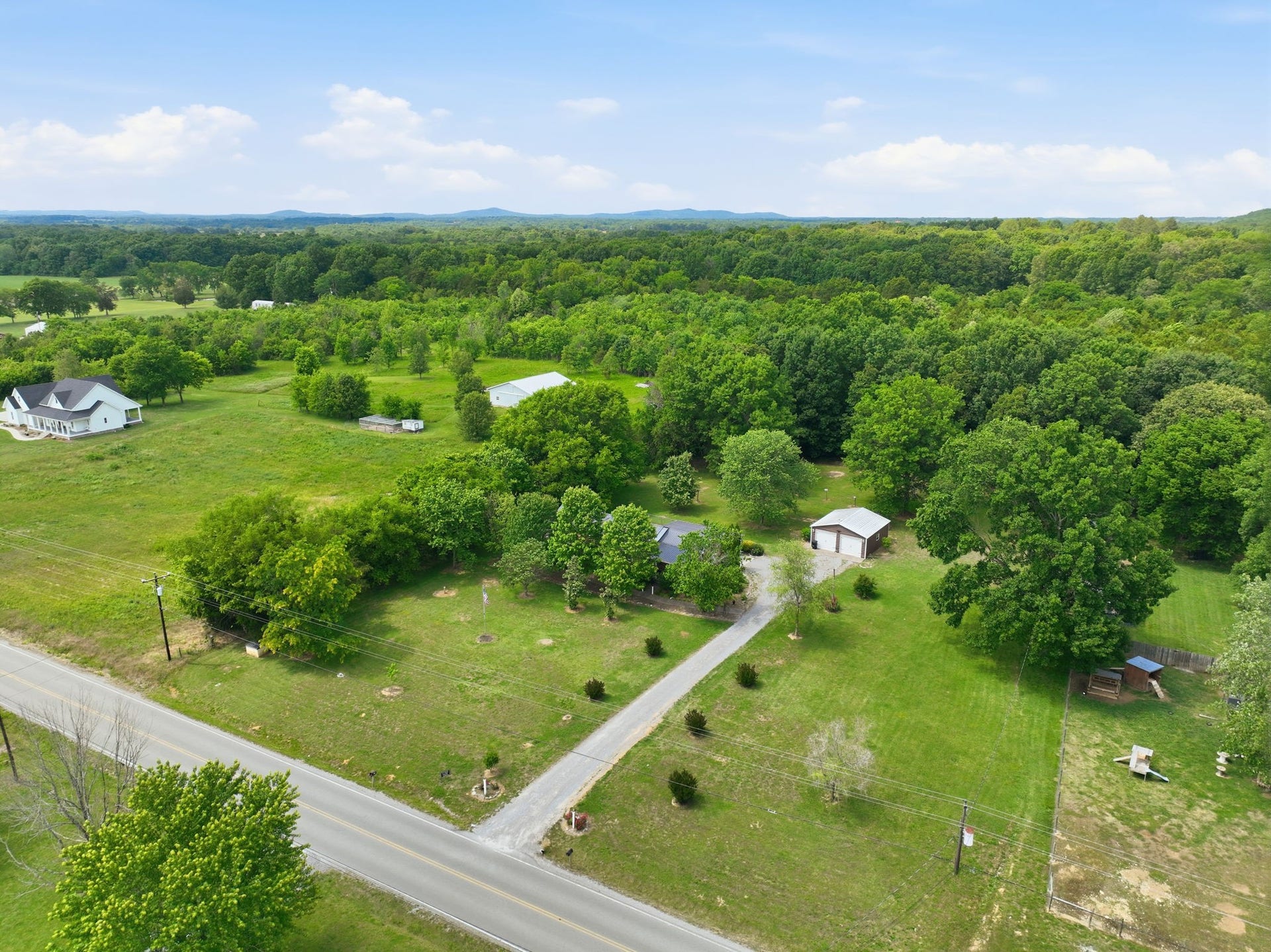 3041 Unionville Deason Rd, Bell Buckle, TN 37020 3041 Unionville Deason Rd, Bell Buckle, TN 37020
