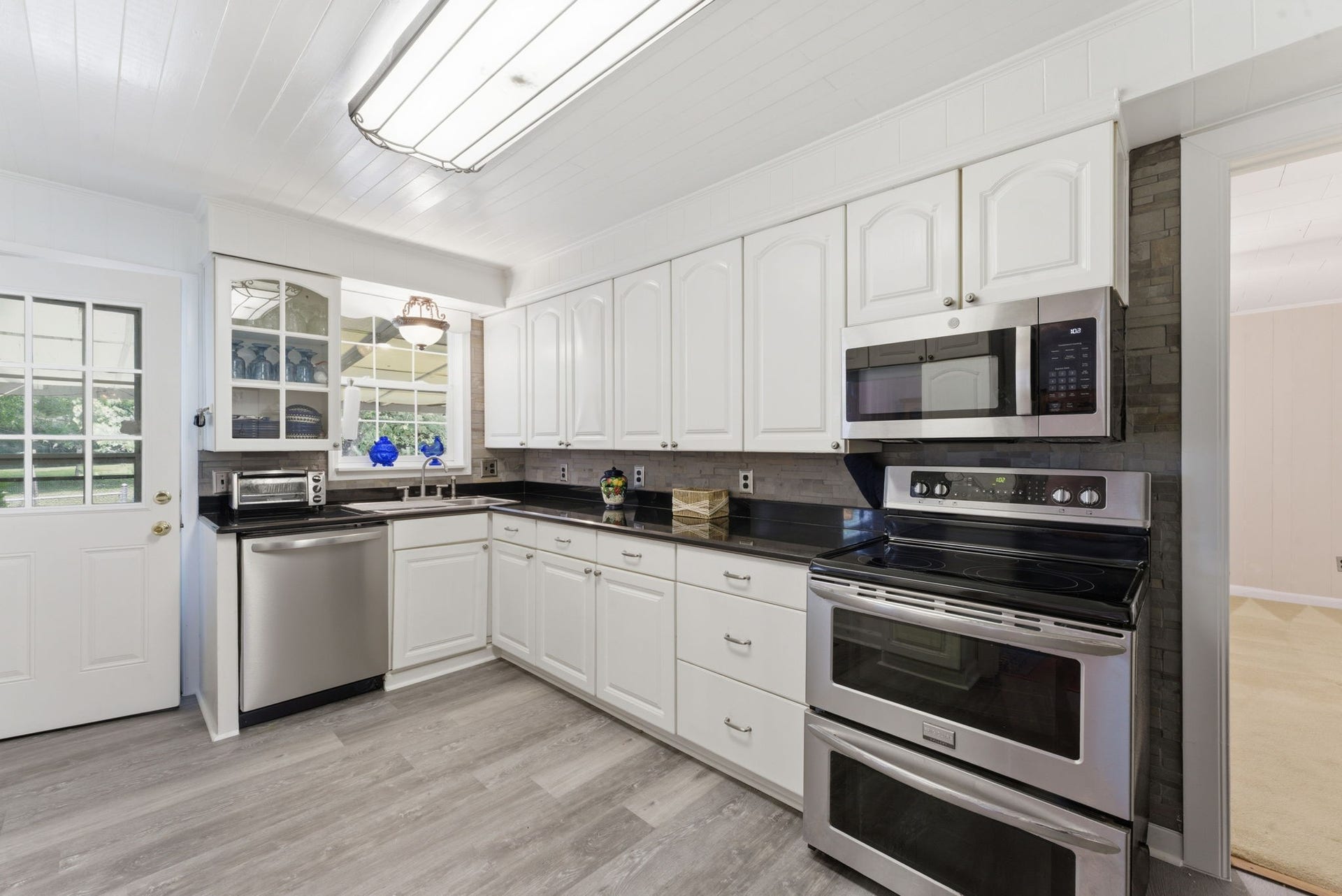 3041 Unionville Deason Rd, Bell Buckle, TN 37020 3041 Unionville Deason Rd, Bell Buckle, TN 37020