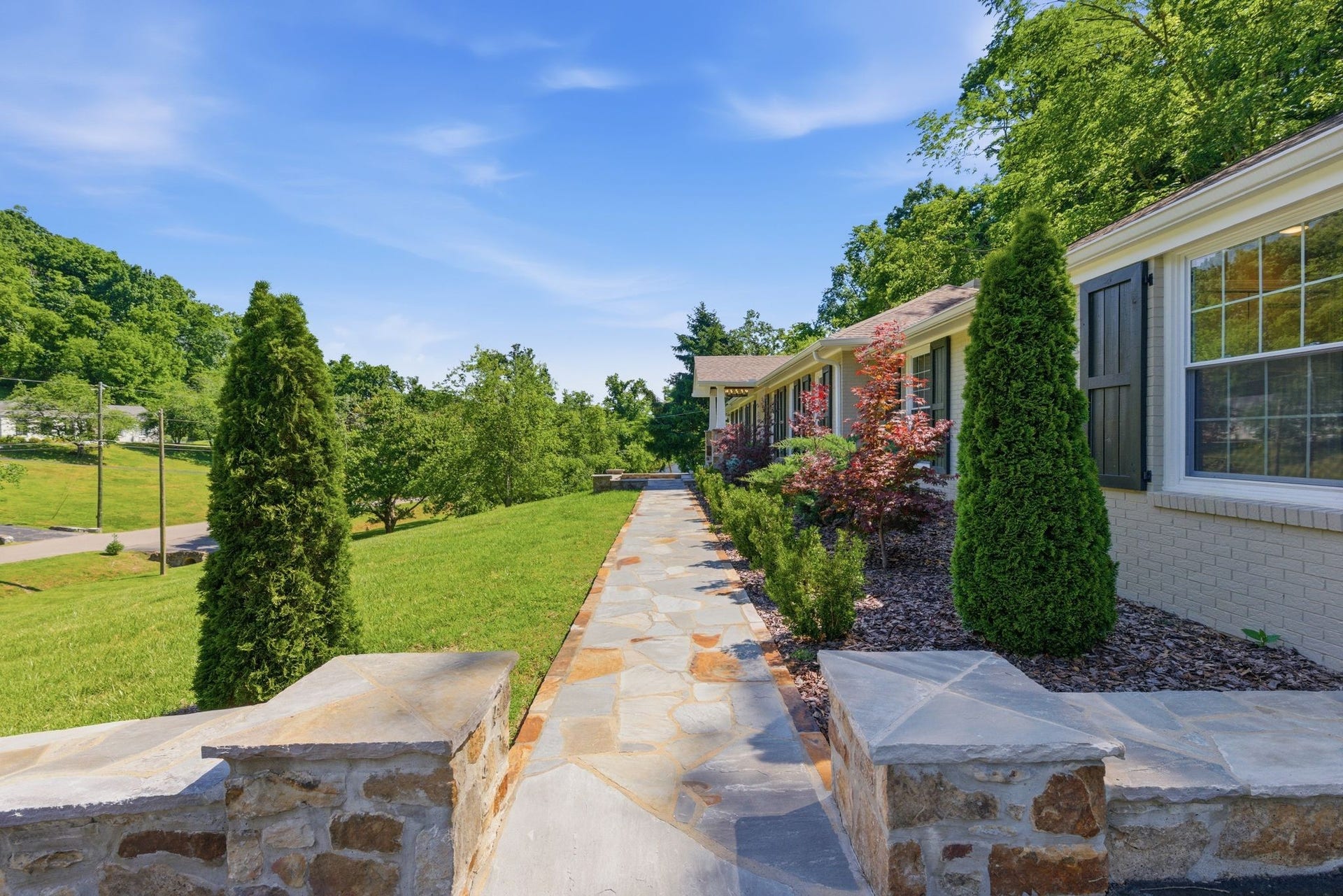 6617 Ellesmere Rd, Nashville, TN 37205 6617 Ellesmere Rd, Nashville, TN 37205