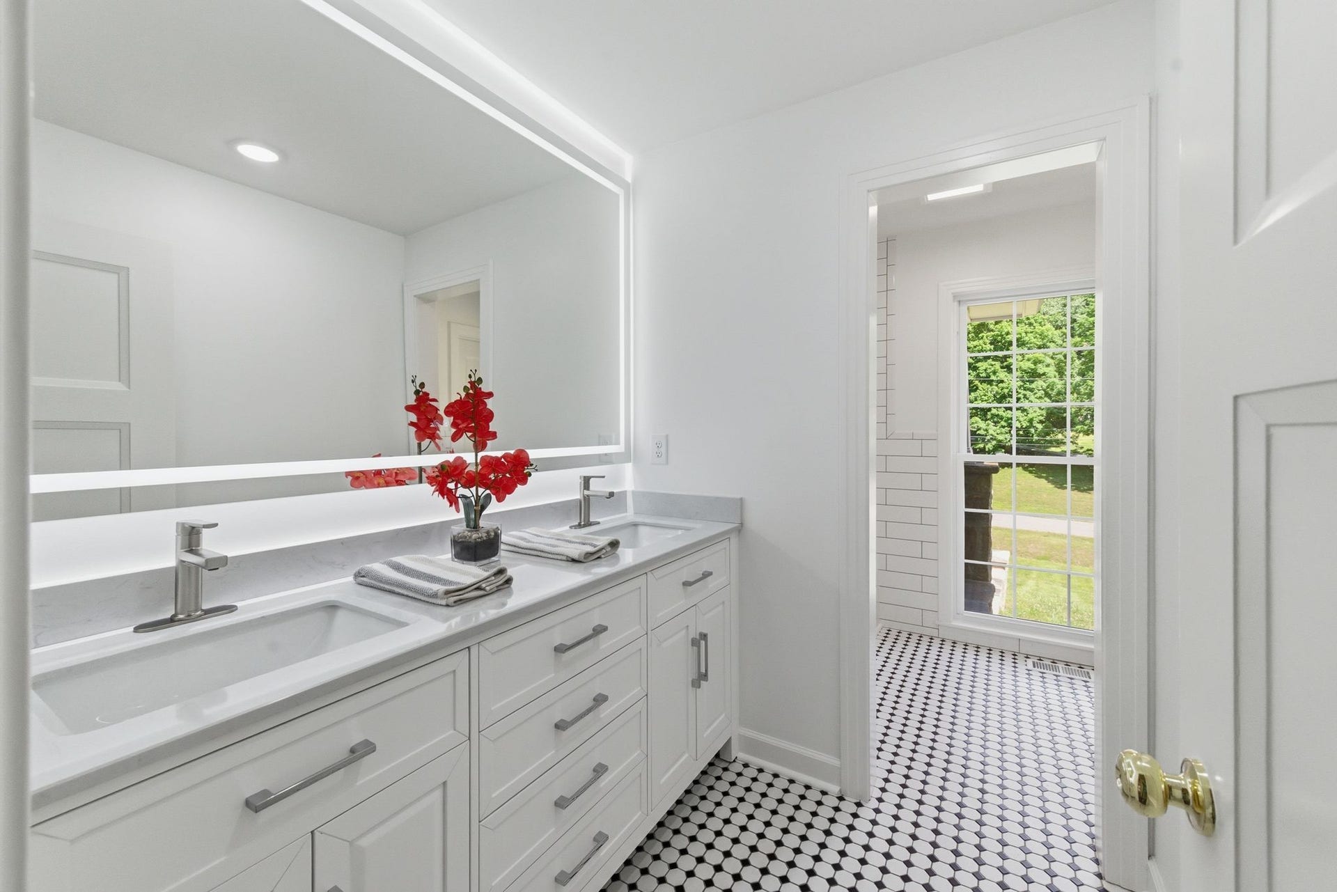 6617 Ellesmere Rd, Nashville, TN 37205 6617 Ellesmere Rd, Nashville, TN 37205