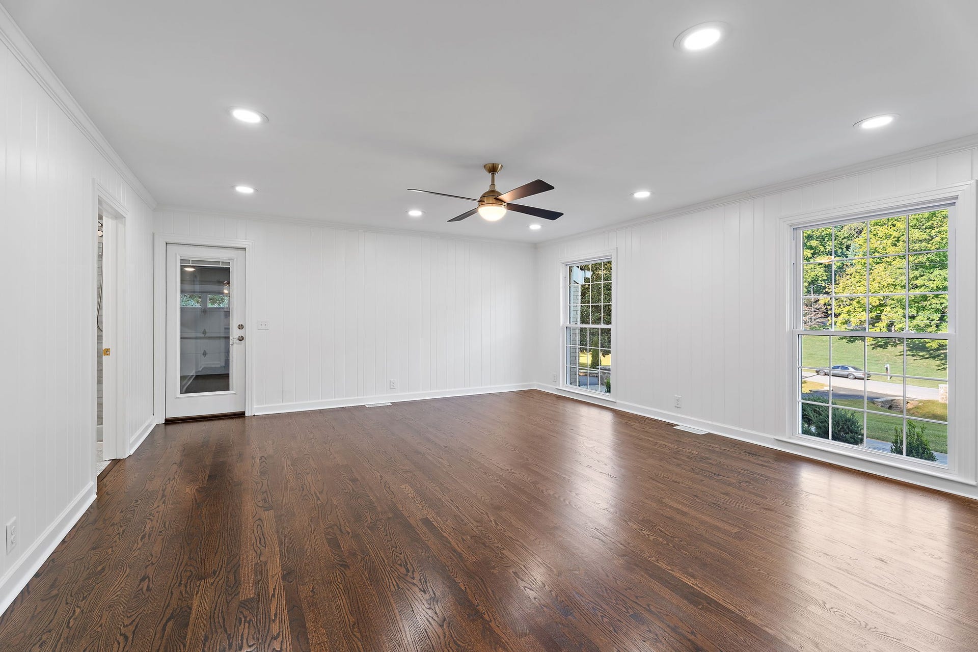6617 Ellesmere Rd, Nashville, TN 37205 6617 Ellesmere Rd, Nashville, TN 37205