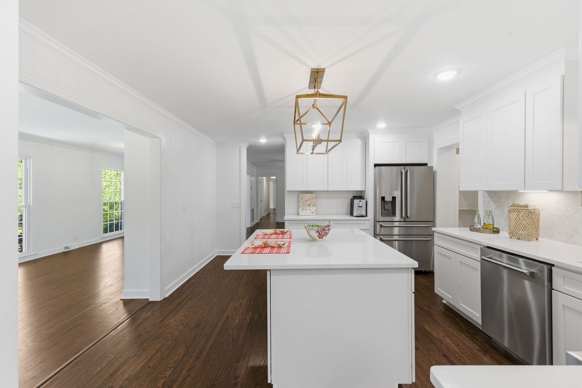 6617 Ellesmere Rd, Nashville, TN 37205 6617 Ellesmere Rd, Nashville, TN 37205