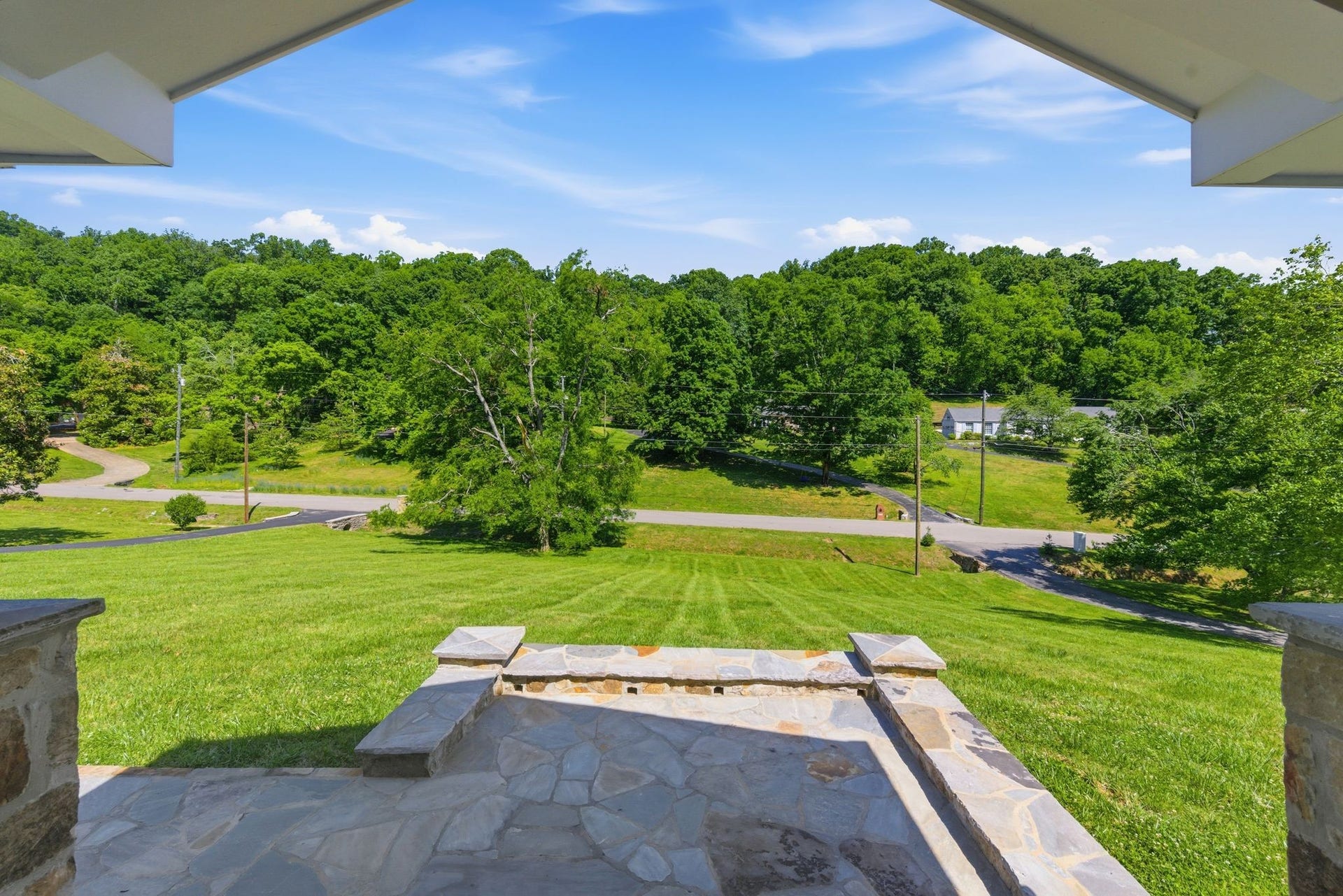 6617 Ellesmere Rd, Nashville, TN 37205 6617 Ellesmere Rd, Nashville, TN 37205
