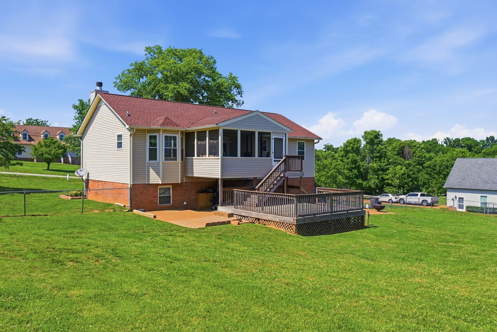 206 Brookhaven Dr, Columbia, TN 38401 206 Brookhaven Dr, Columbia, TN 38401