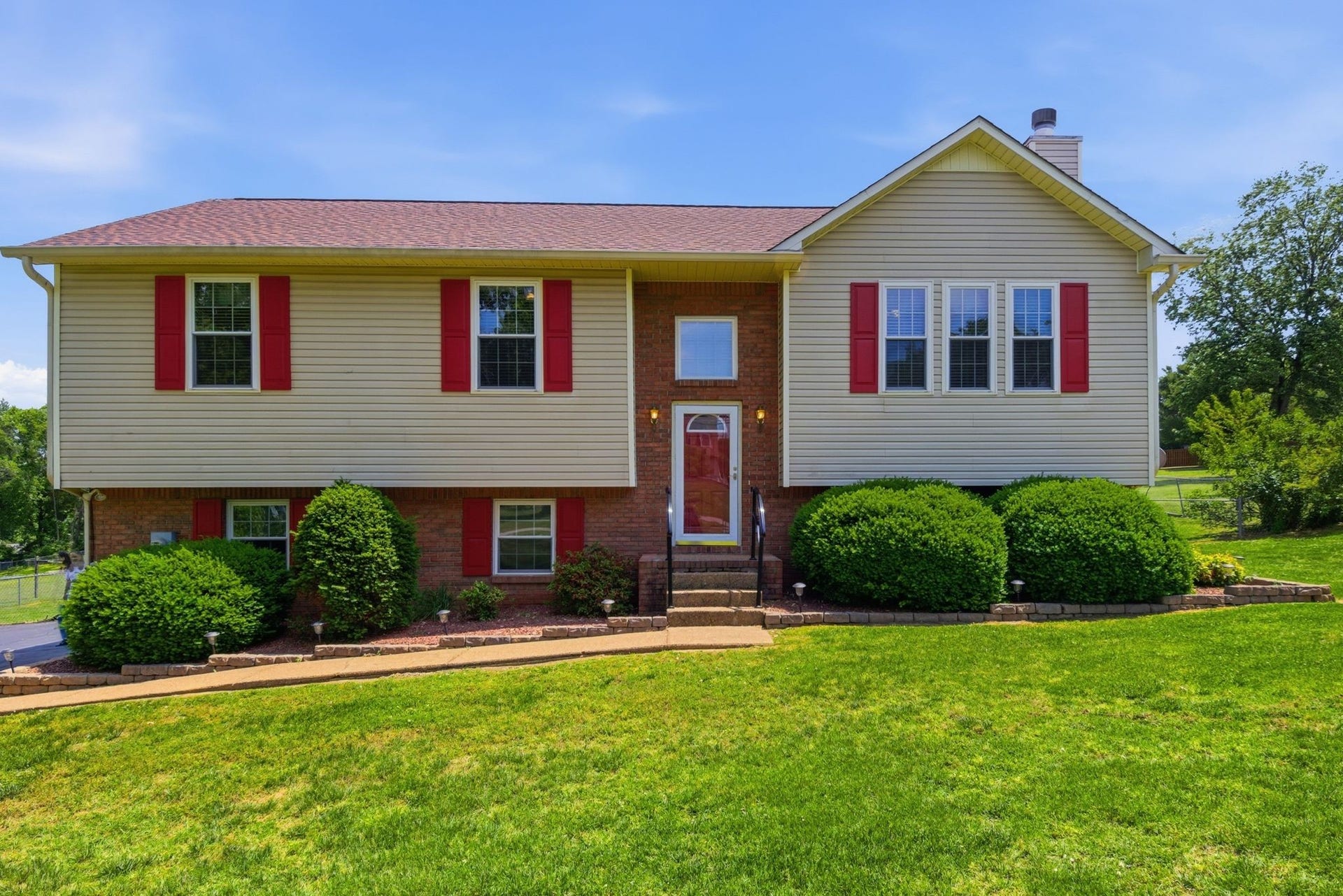 206 Brookhaven Dr, Columbia, TN 38401 206 Brookhaven Dr, Columbia, TN 38401