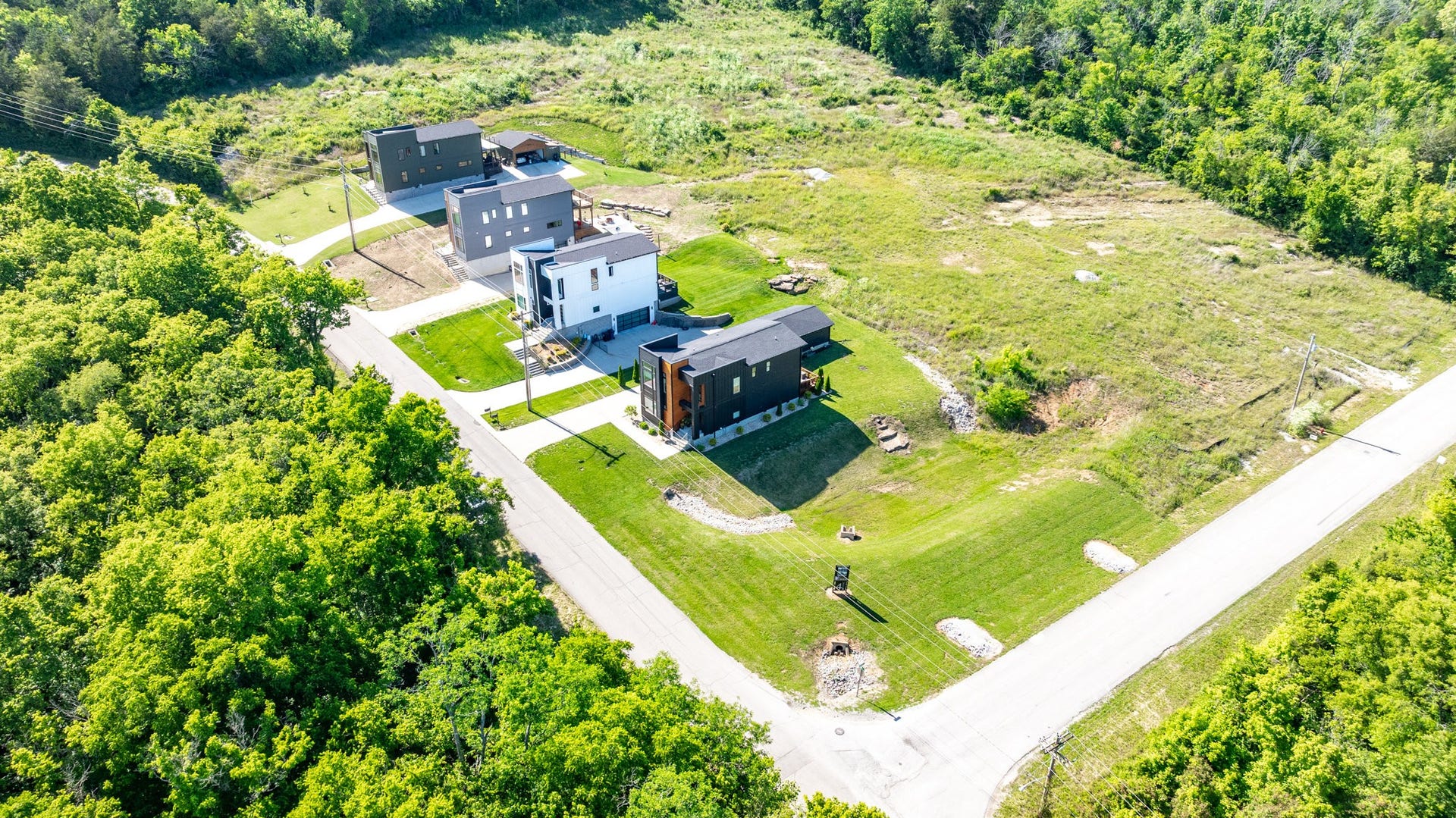 702 W 4th St, Columbia, TN 38401 702 W 4th St, Columbia, TN 38401