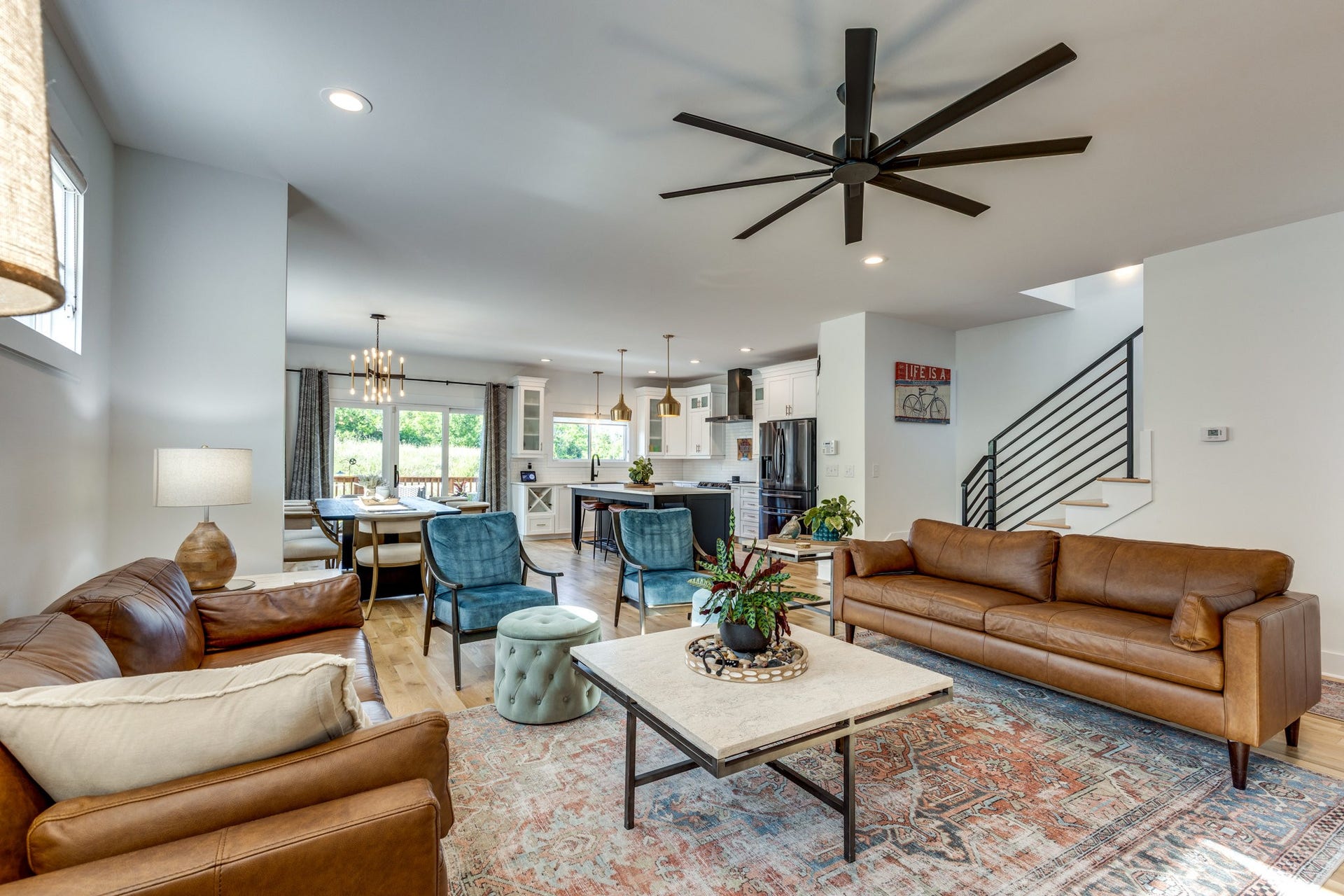 702 W 4th St, Columbia, TN 38401 702 W 4th St, Columbia, TN 38401