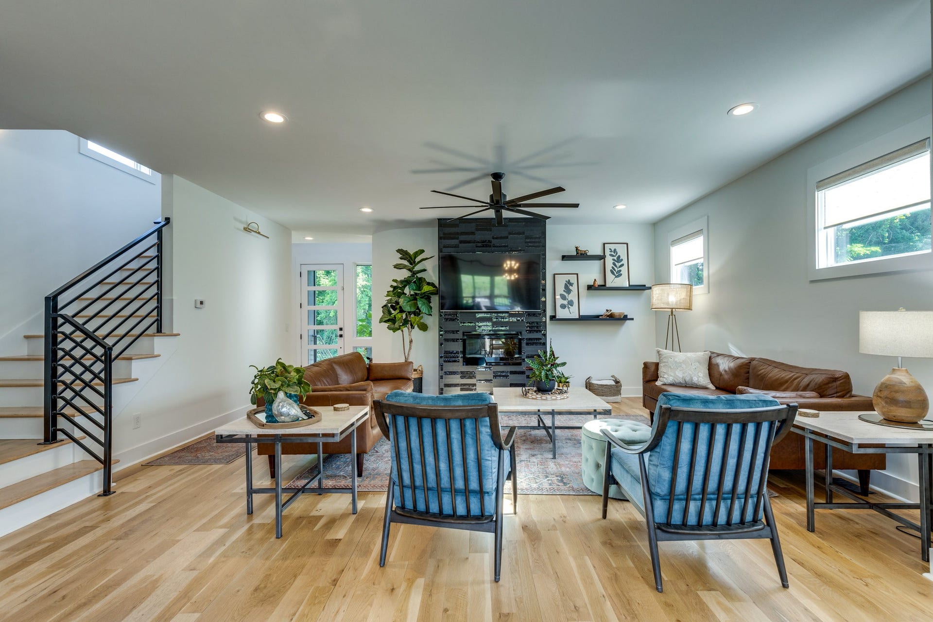 702 W 4th St, Columbia, TN 38401 702 W 4th St, Columbia, TN 38401