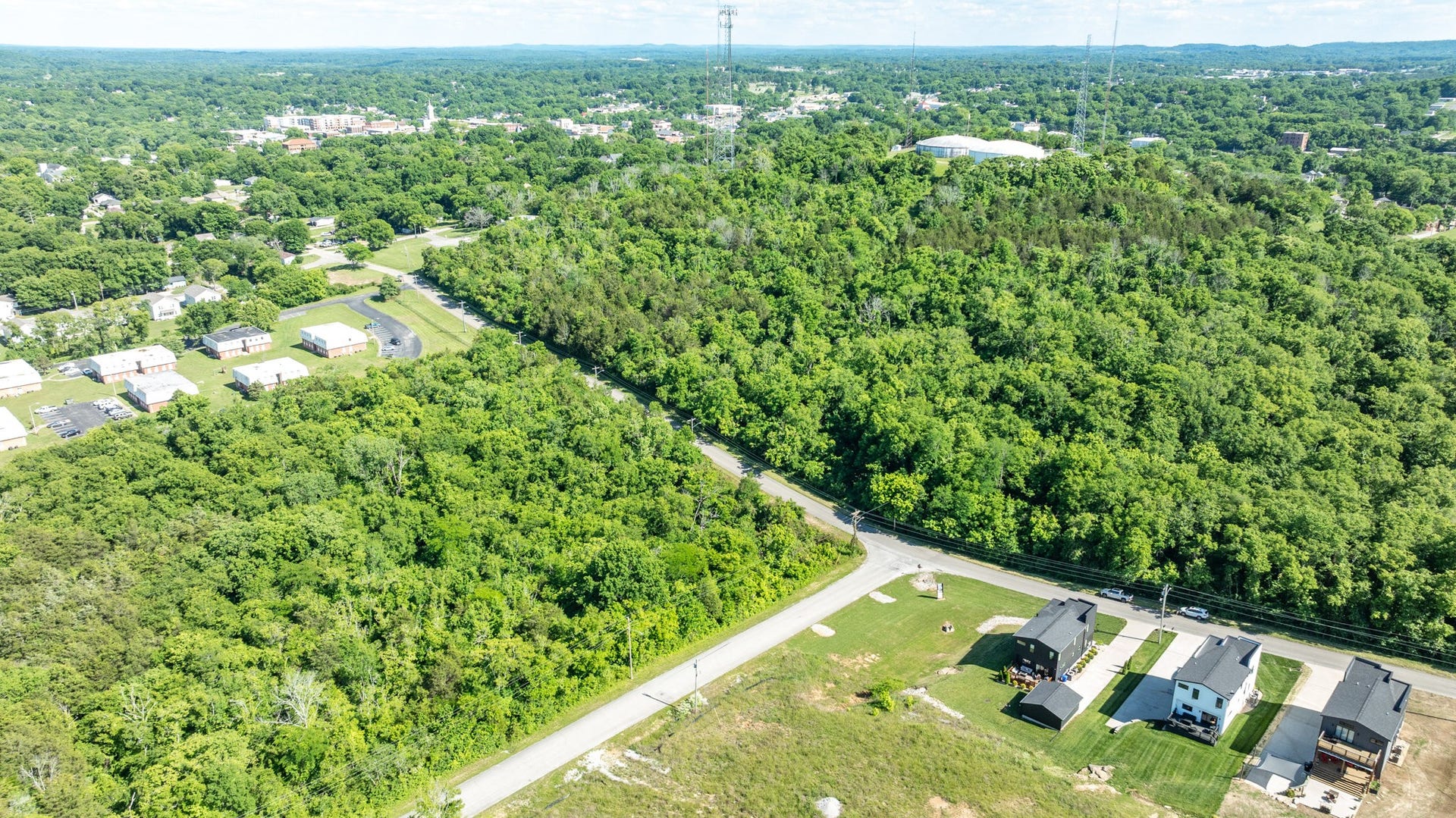 702 W 4th St, Columbia, TN 38401 702 W 4th St, Columbia, TN 38401