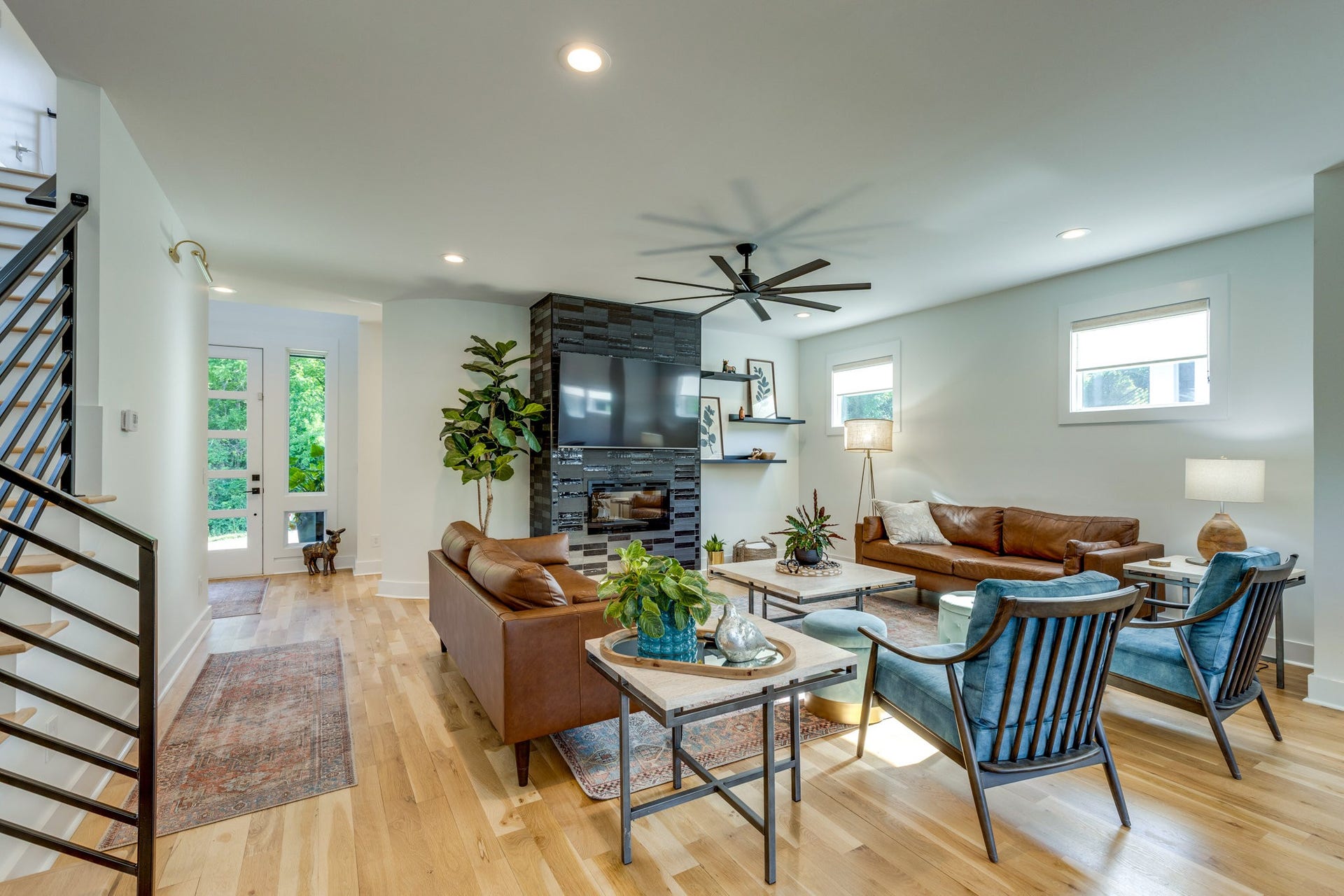 702 W 4th St, Columbia, TN 38401 702 W 4th St, Columbia, TN 38401