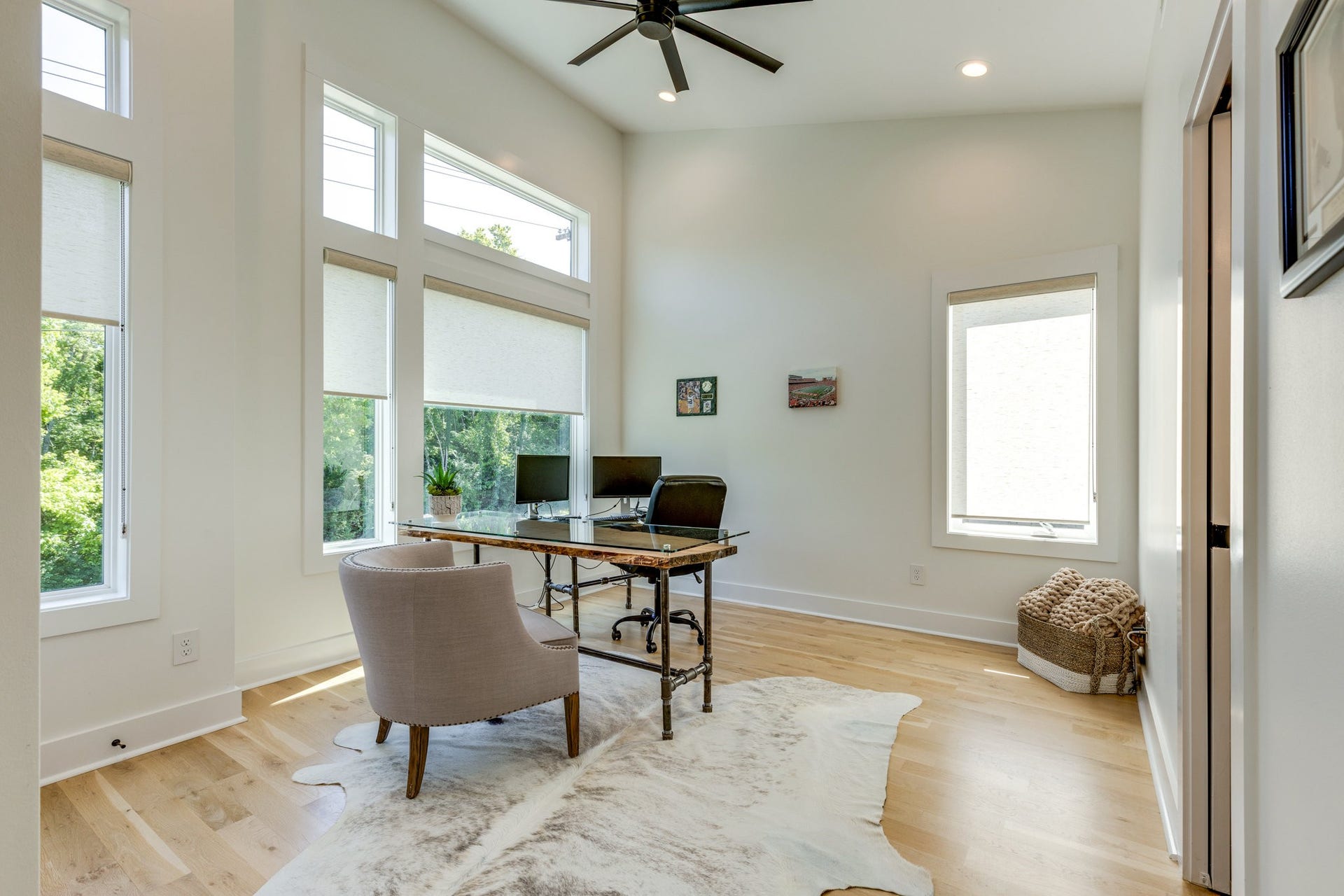 702 W 4th St, Columbia, TN 38401 702 W 4th St, Columbia, TN 38401