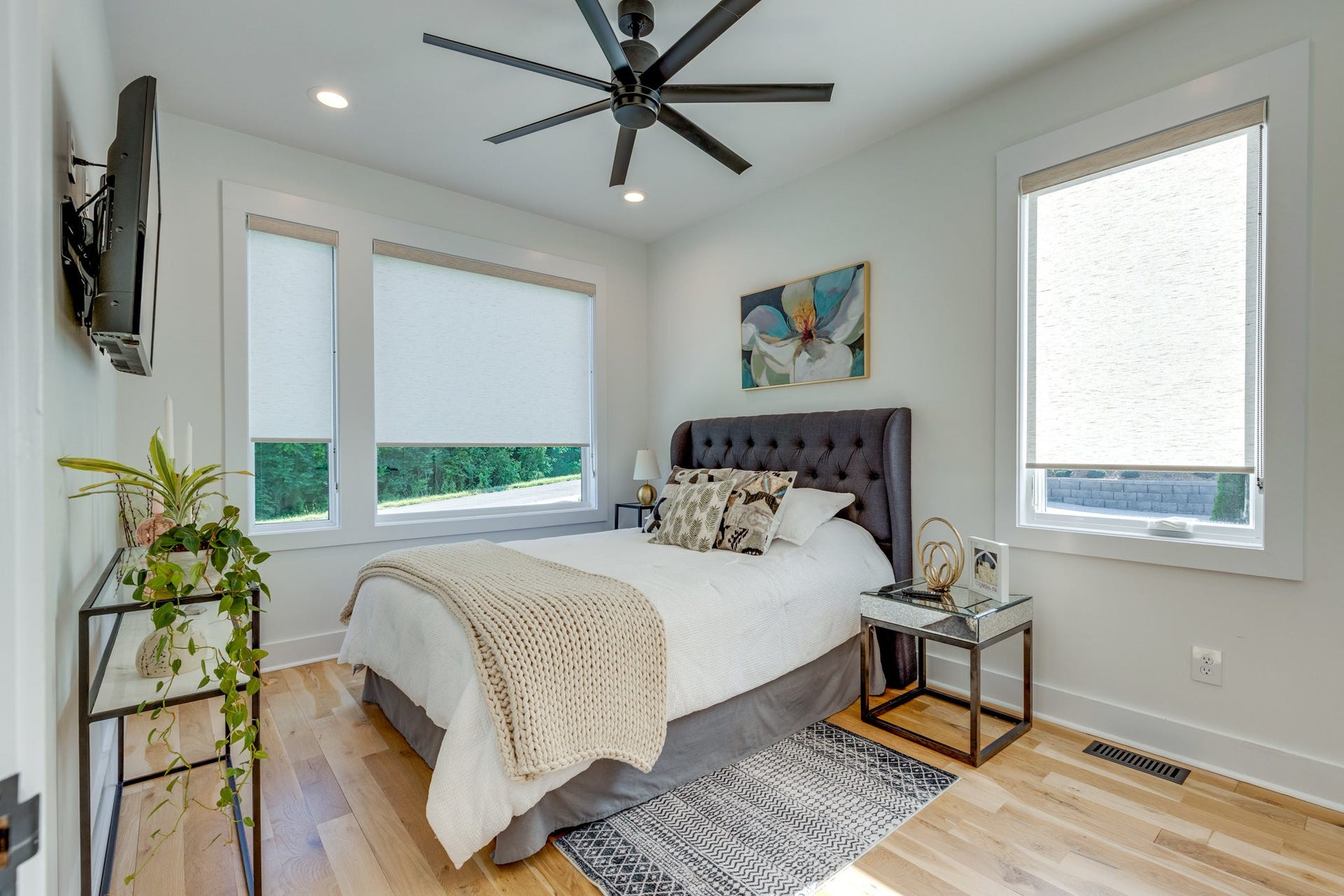 702 W 4th St, Columbia, TN 38401 702 W 4th St, Columbia, TN 38401