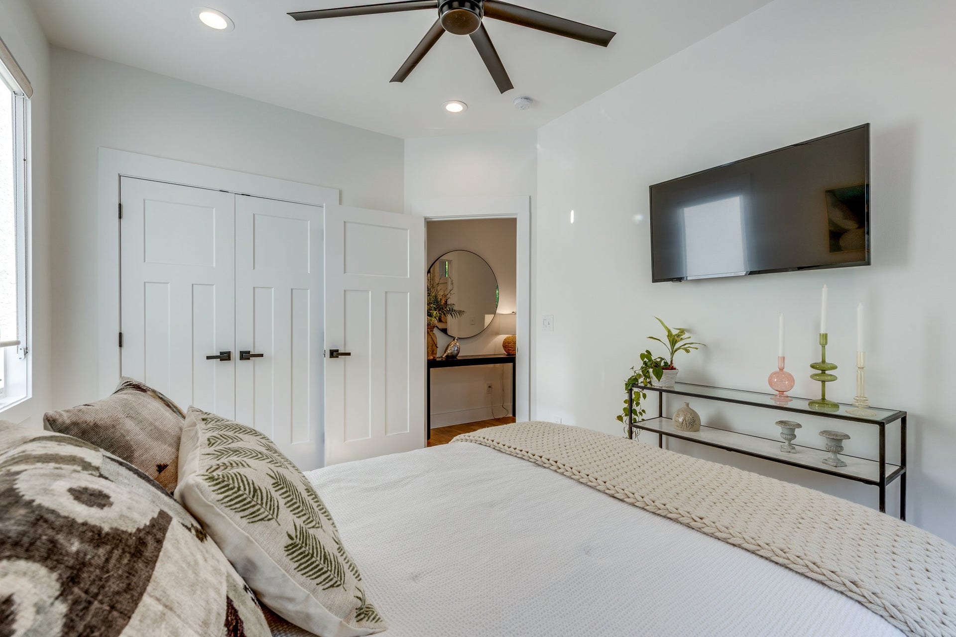 702 W 4th St, Columbia, TN 38401 702 W 4th St, Columbia, TN 38401