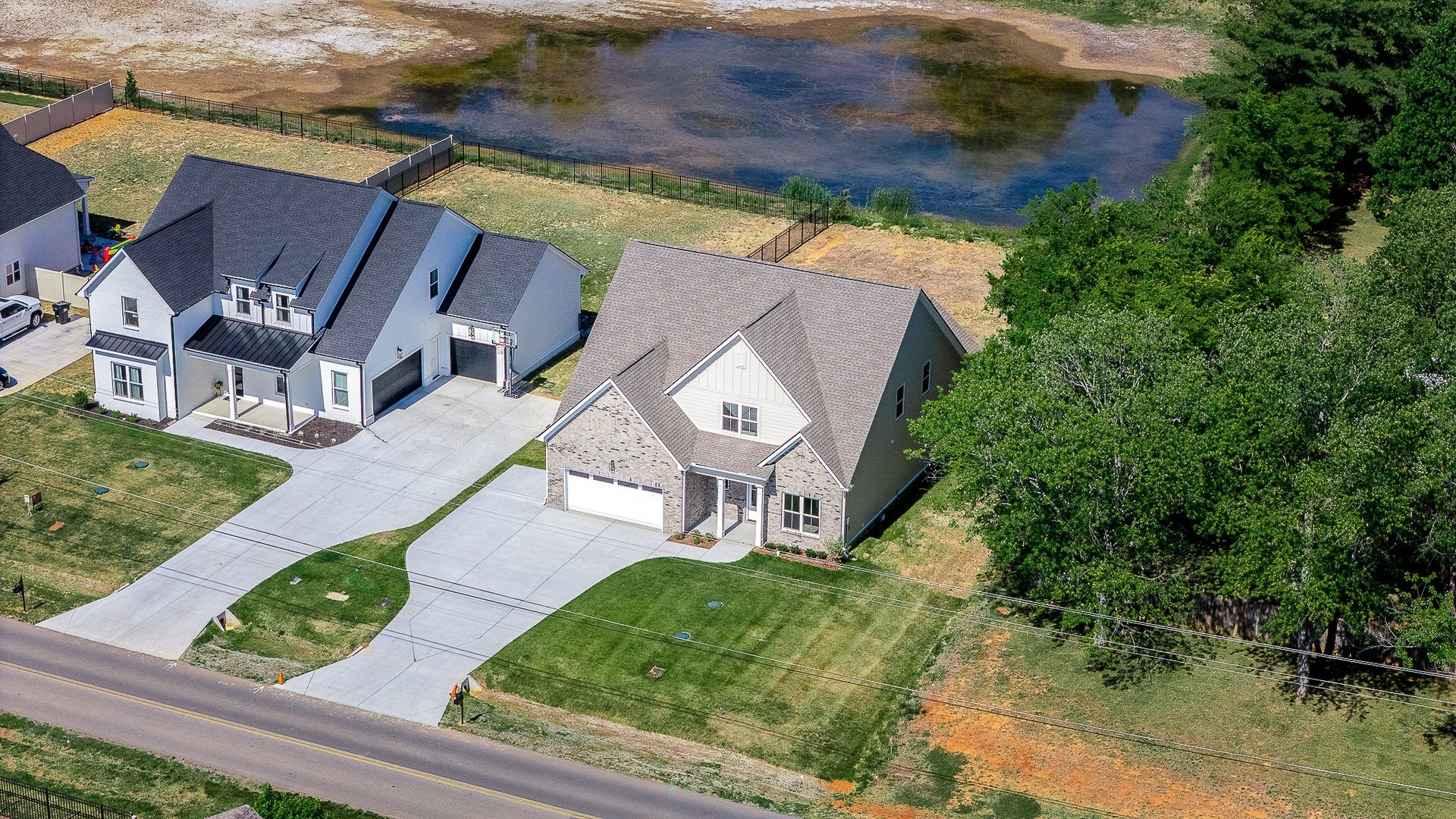 524 Gresham Lane, Murfreesboro, TN 37129 524 Gresham Lane, Murfreesboro, TN 37129