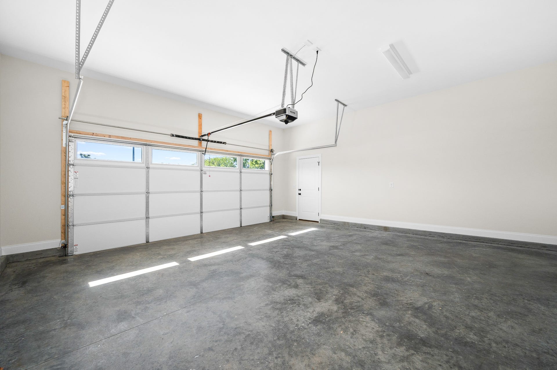 524 Gresham Lane, Murfreesboro, TN 37129 524 Gresham | Large 2 Car Garage