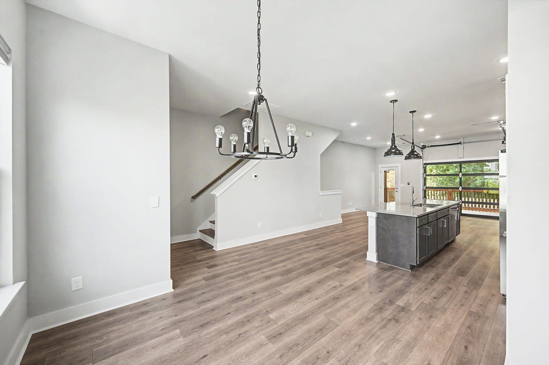 221 Stonecrest Cir, Nashville, TN 37209 221 Stonecrest Cir, Nashville, TN 37209