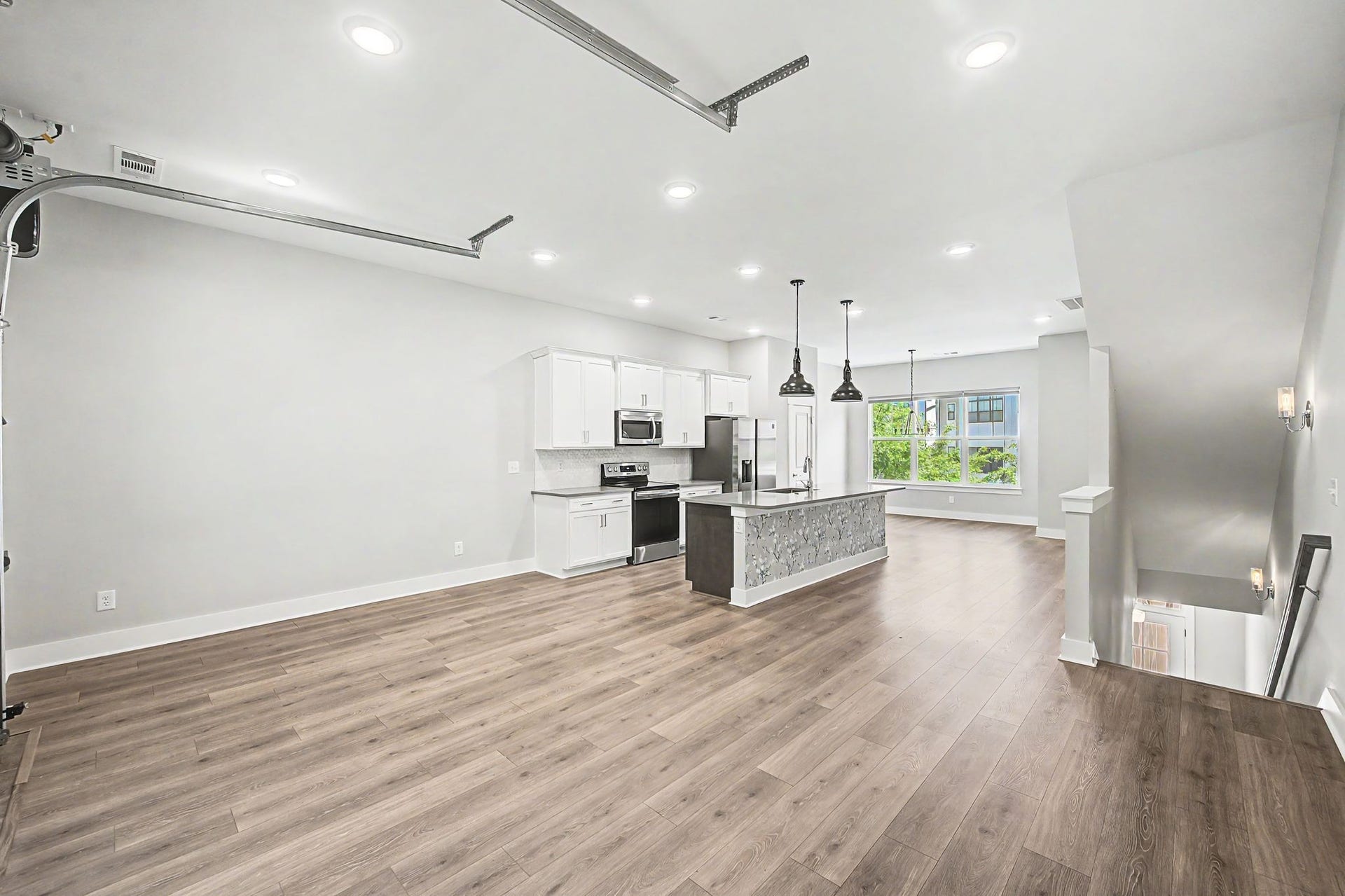 221 Stonecrest Cir, Nashville, TN 37209 221 Stonecrest Cir, Nashville, TN 37209
