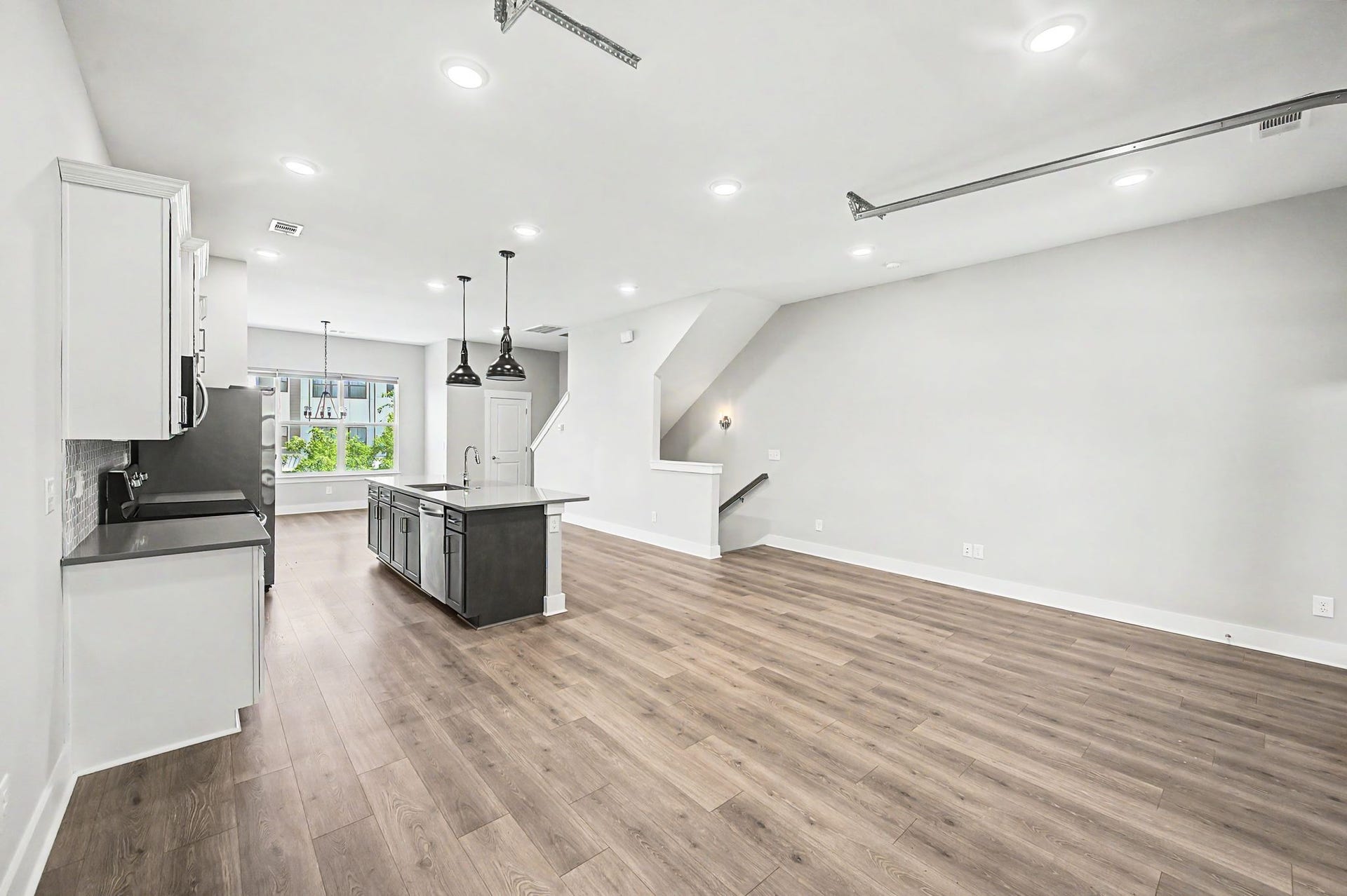 221 Stonecrest Cir, Nashville, TN 37209 221 Stonecrest Cir, Nashville, TN 37209