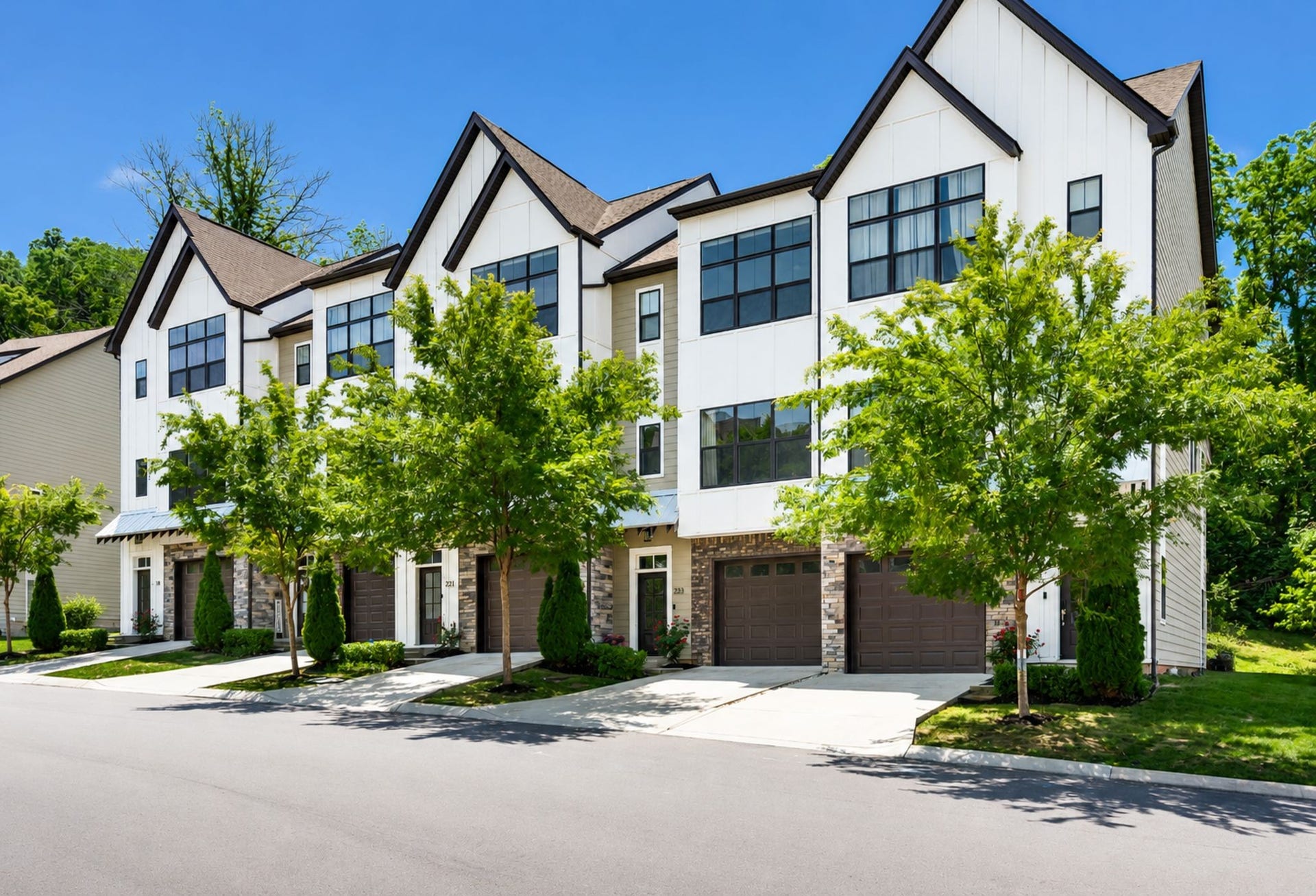 221 Stonecrest Cir, Nashville, TN 37209 221 Stonecrest Cir, Nashville, TN 37209