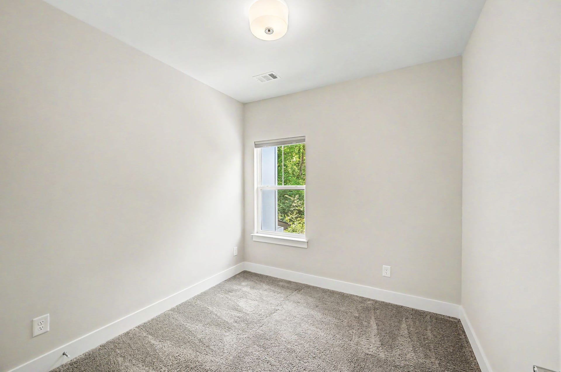 221 Stonecrest Cir, Nashville, TN 37209 221 Stonecrest Cir, Nashville, TN 37209