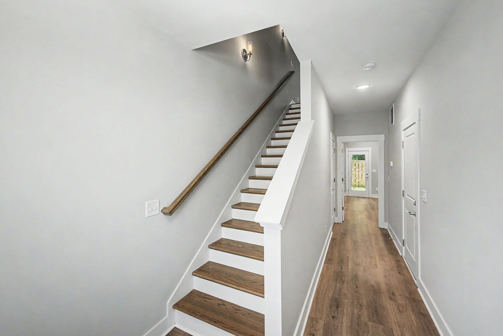 221 Stonecrest Cir, Nashville, TN 37209 221 Stonecrest Cir, Nashville, TN 37209