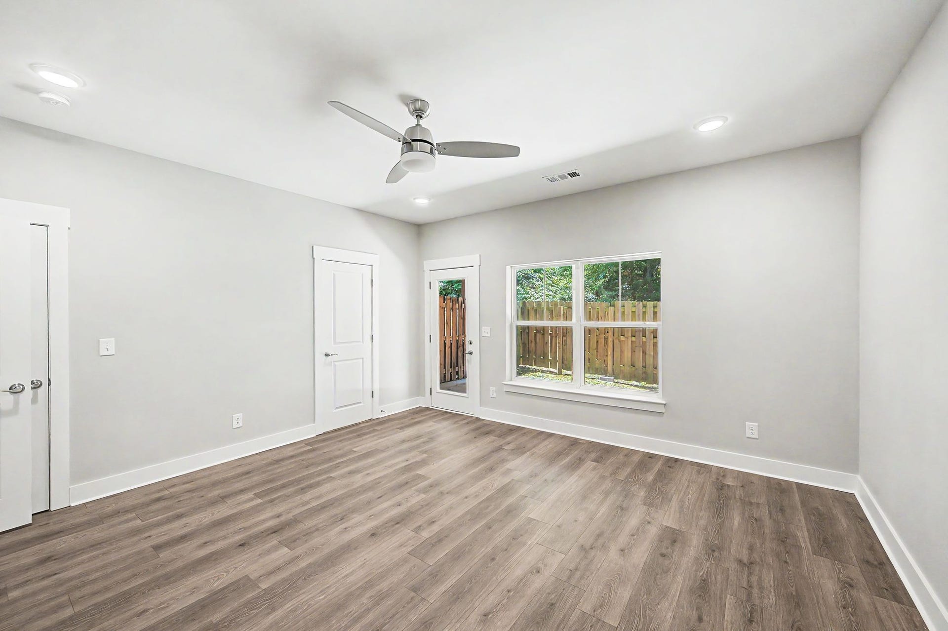 221 Stonecrest Cir, Nashville, TN 37209 221 Stonecrest Cir, Nashville, TN 37209