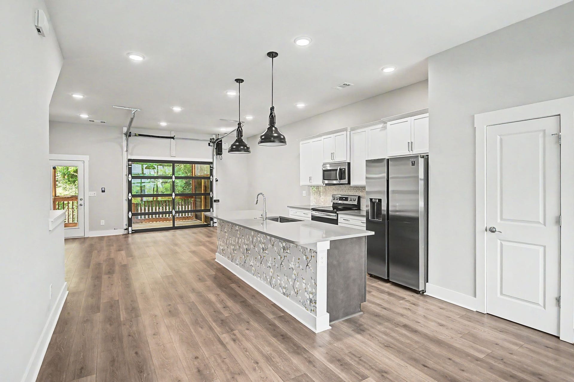 221 Stonecrest Cir, Nashville, TN 37209 221 Stonecrest Cir, Nashville, TN 37209